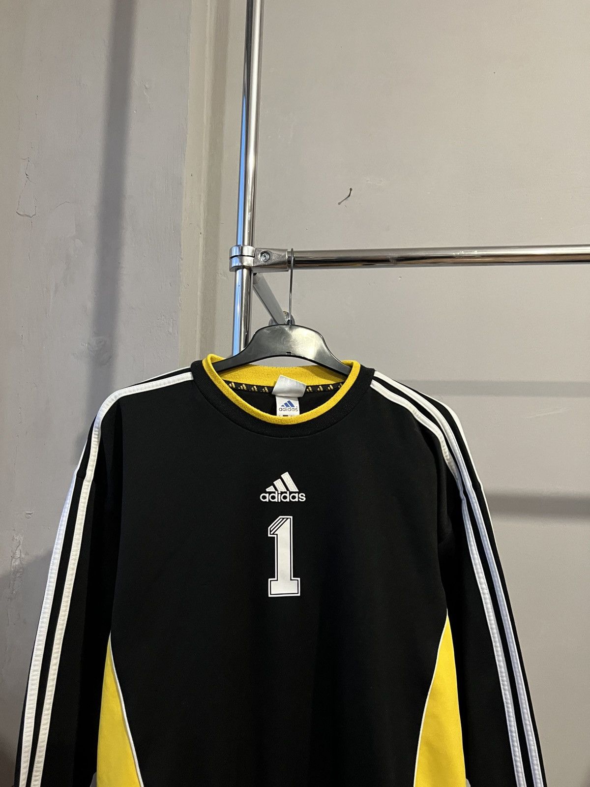 Adidas 1999 ADIDAS #1 GOALKEEPER SOCCER FOOTBALL SWEATSHIRT SIZE XL Size US XL / EU 56 / 4 - 4 Thumbnail