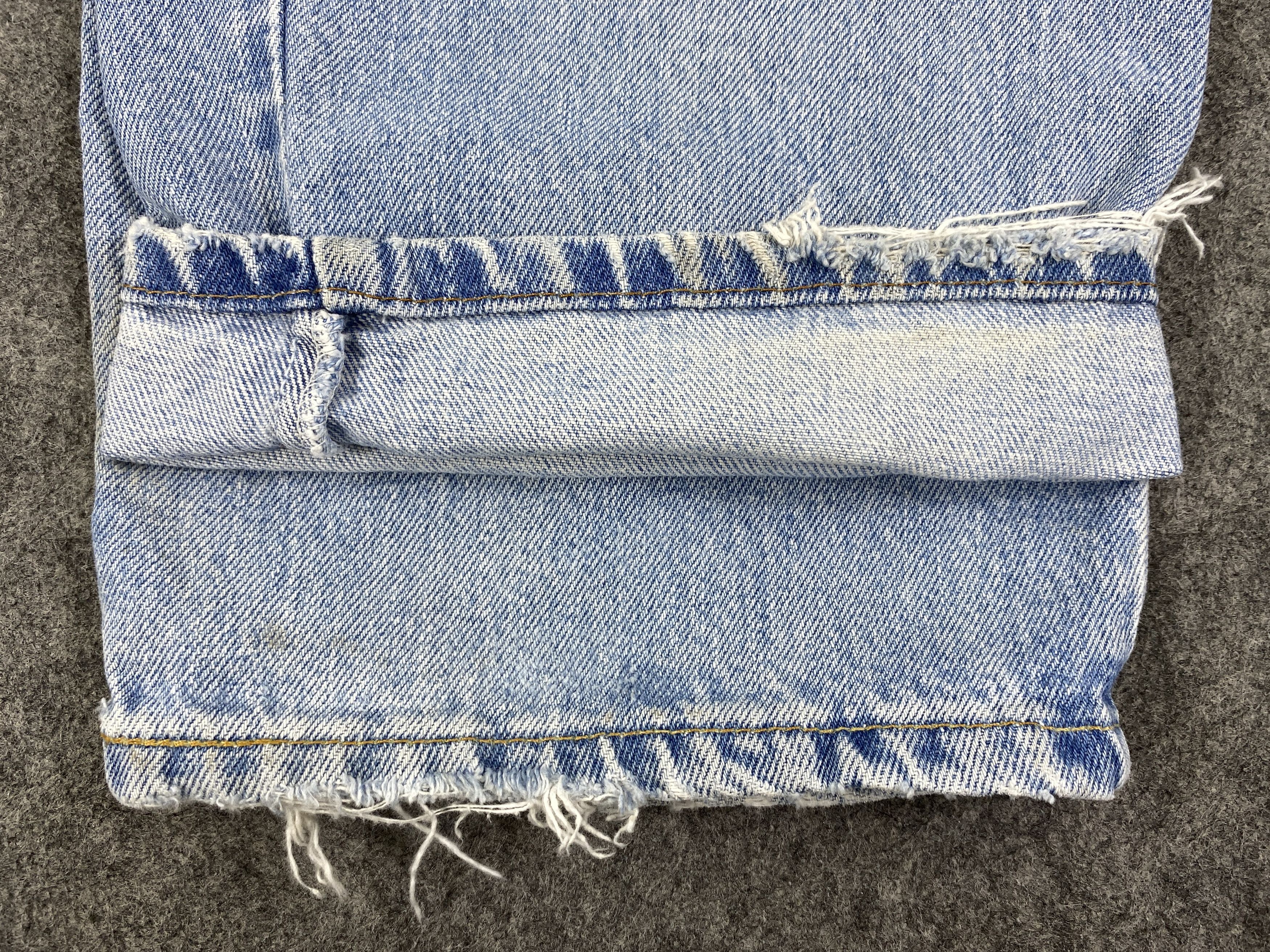Japanese Brand Light Blue Wash Vintage Levi's 550 37x34 Denim -JN1795 Size US 37 - 12 Thumbnail