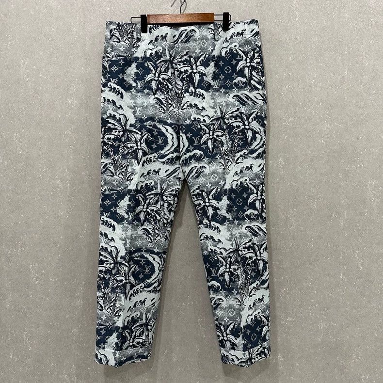 Louis Vuitton Louis Vuitton size US 52 Printed trousers Nextarrow-2505 Size US 36 / EU 52 - 1 Thumbnail