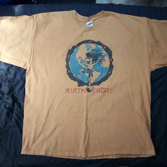 Band Tees × Vintage Vintage Mirth First T-Shirt Size US XXL / EU 58 / 5 - 2 Thumbnail