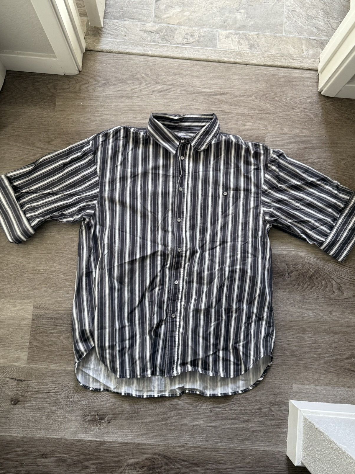 C2H4 C2H4 baggy button up short sleeve Size US L / EU 52-54 / 3 - 1 Thumbnail