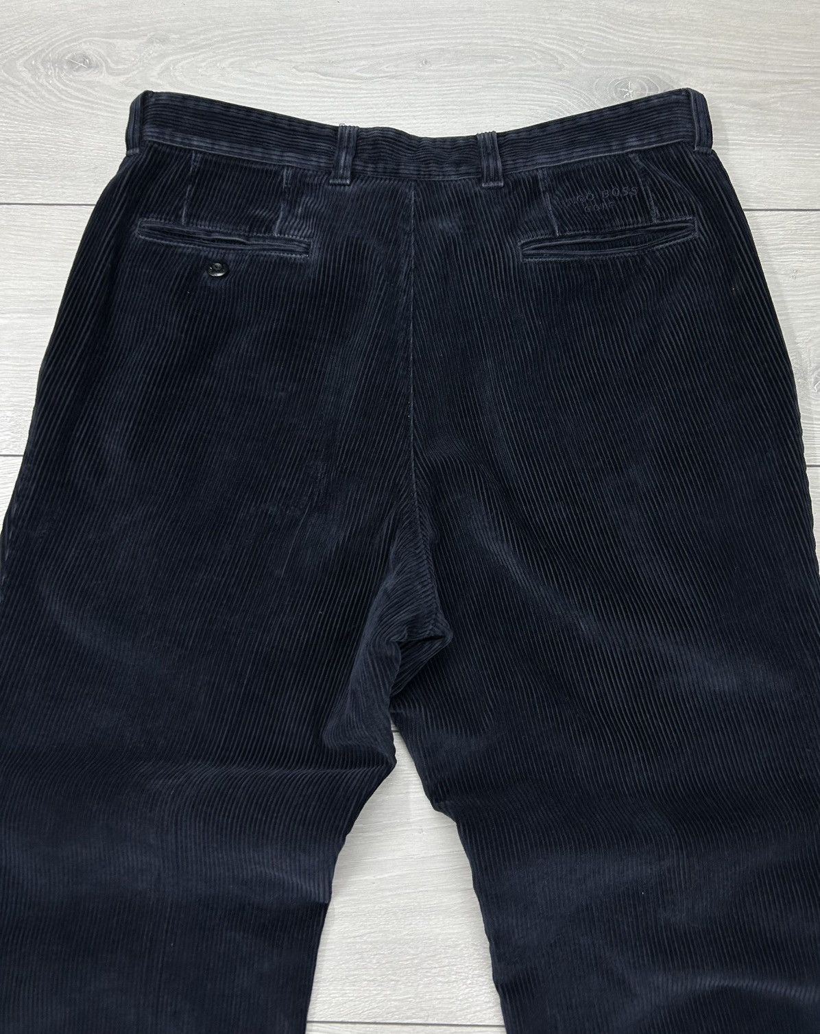 Hugo Boss × Vintage Hugo Boss Vintage Navy Velvet Baggy Pant Size 34 Size US 34 / EU 50 - 3 Thumbnail