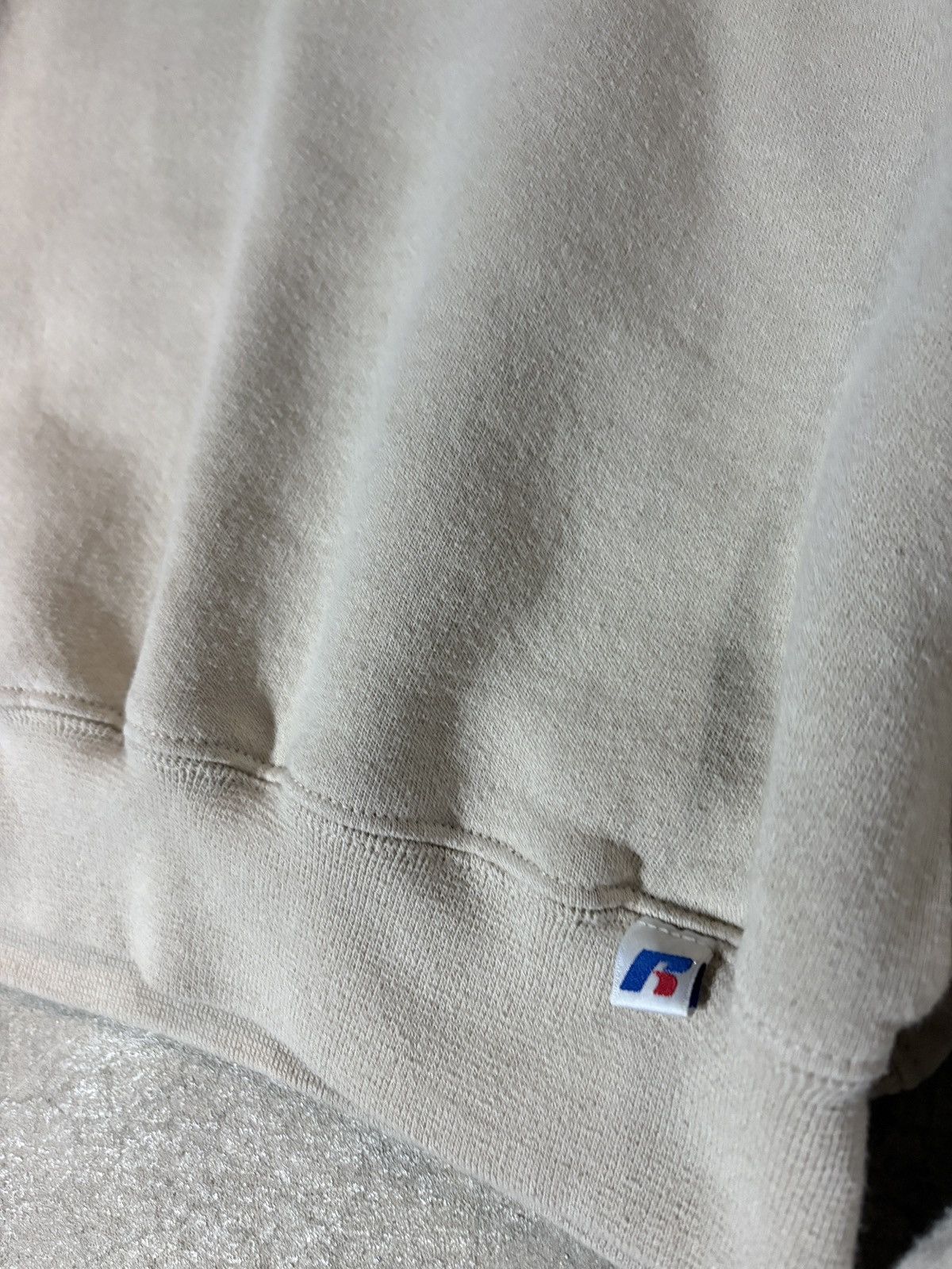 Russell Athletic VTG 90s Russell Athletic Boxy Crewneck Sweatshirt Cream Tan Size US M / EU 48-50 / 2 - 2 Thumbnail