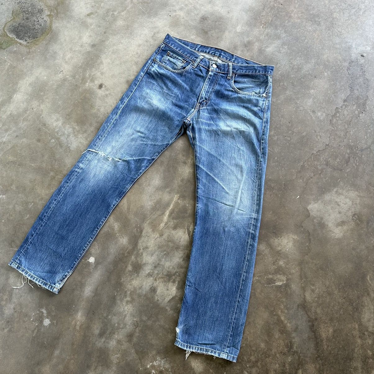Jean × Levi's × Vintage Vintage Levi’s 505 Distressed Faded Denim Jean Pant W34 Size US 34 / EU 50 - 2 Thumbnail