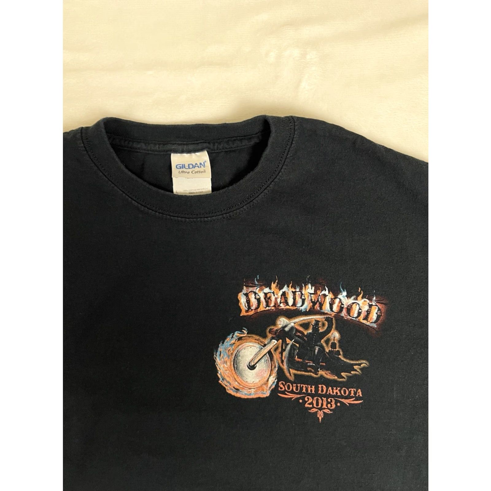 Gildan VINTAGE Deadwood South Dakota Black Hills Rally T-Shirt L Biker Motorcycle Mens Black 90s Y2K Size US L / EU 52-54 / 3 - 3 Thumbnail