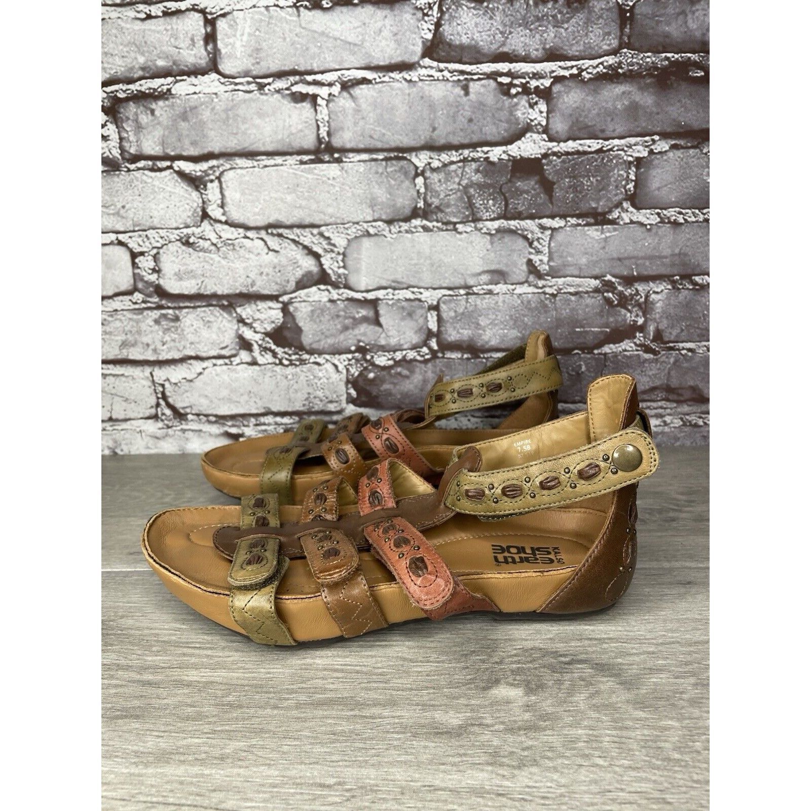 Other Earth Kalso Empire Bat Brown Leather Green Ankle Strap Wedge Size US 7.5 / IT 37.5 - 2 Thumbnail