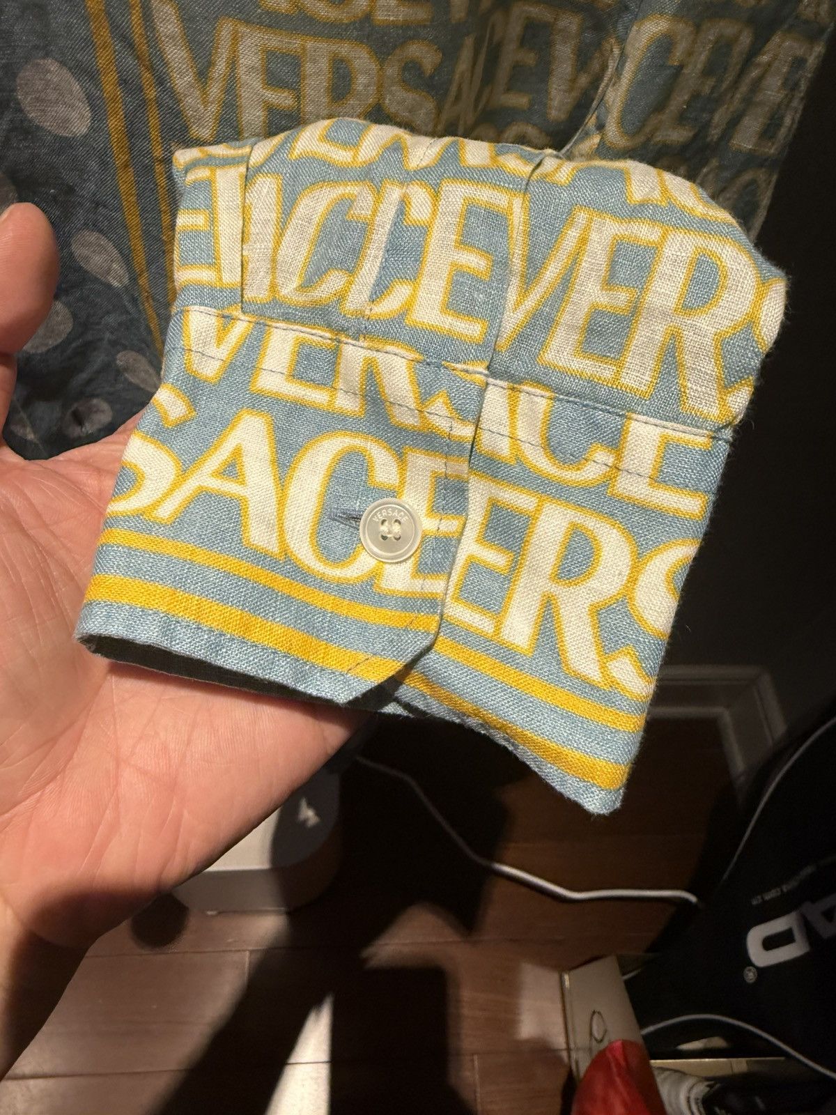 Versace polka dot Versace logo all over Baroque print.linen shirt Size US S / EU 44-46 / 1 - 7 Thumbnail