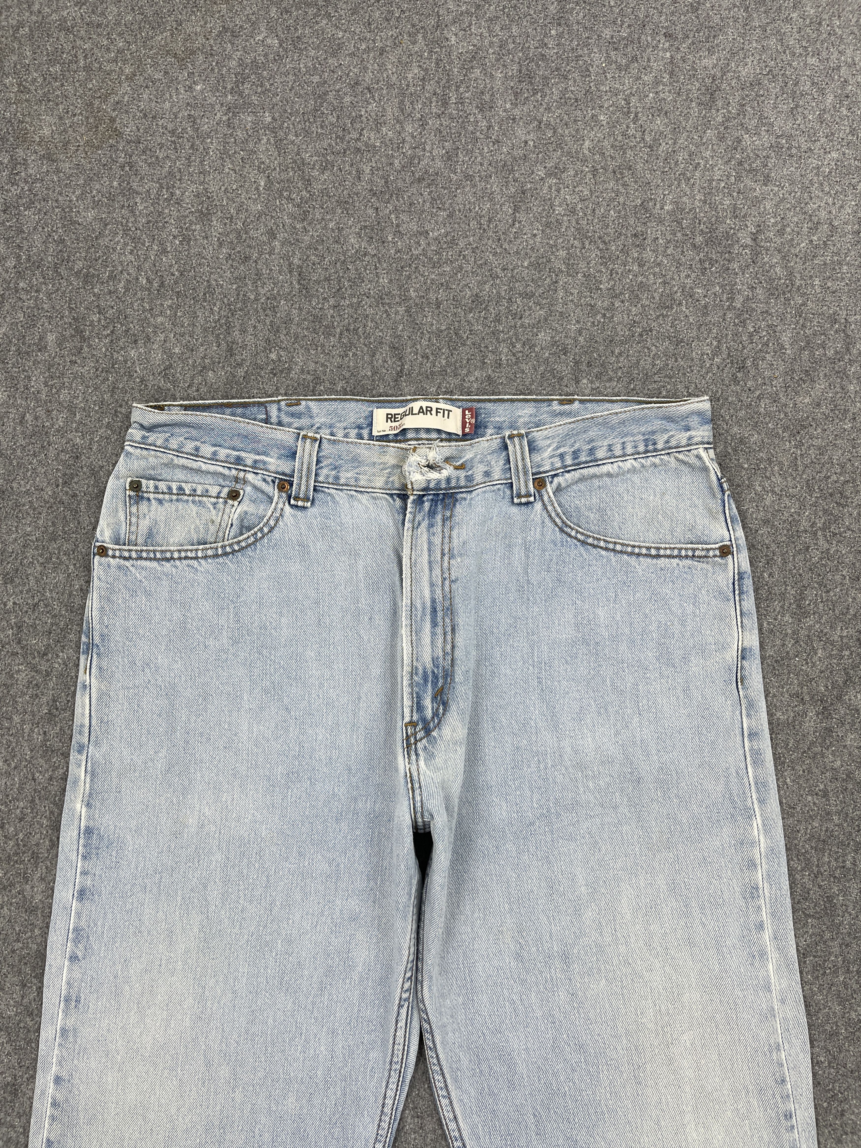 Levi's × Vintage Vintage Levis 505 Lightwash Jeans DP2490 Size US 36 / EU 52 - 2 Thumbnail