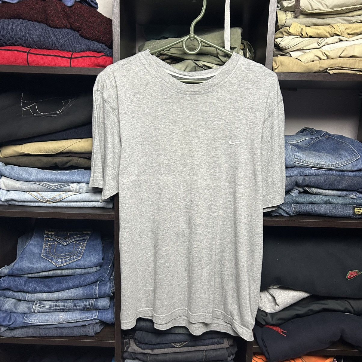 Nike Vintage Nike small swoosh 2000’s basic streetwear tee size M Size US M / EU 48-50 / 2 - 1 Thumbnail
