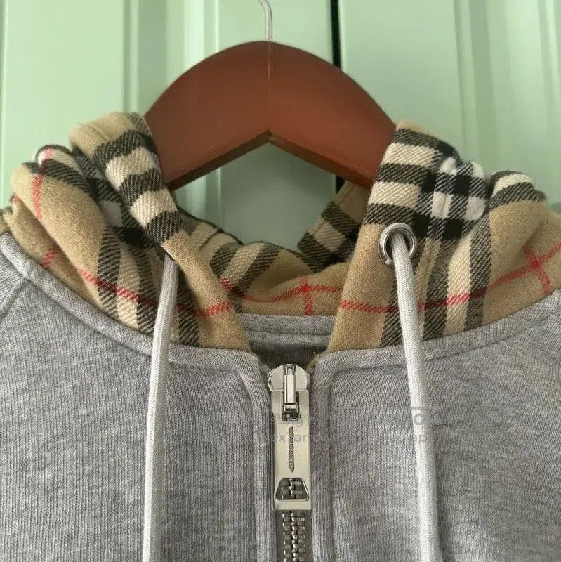 Burberry Burberry Gray Cotton Zip-Up Hoodie for Men. Size US S / EU 44-46 / 1 - 8 Thumbnail