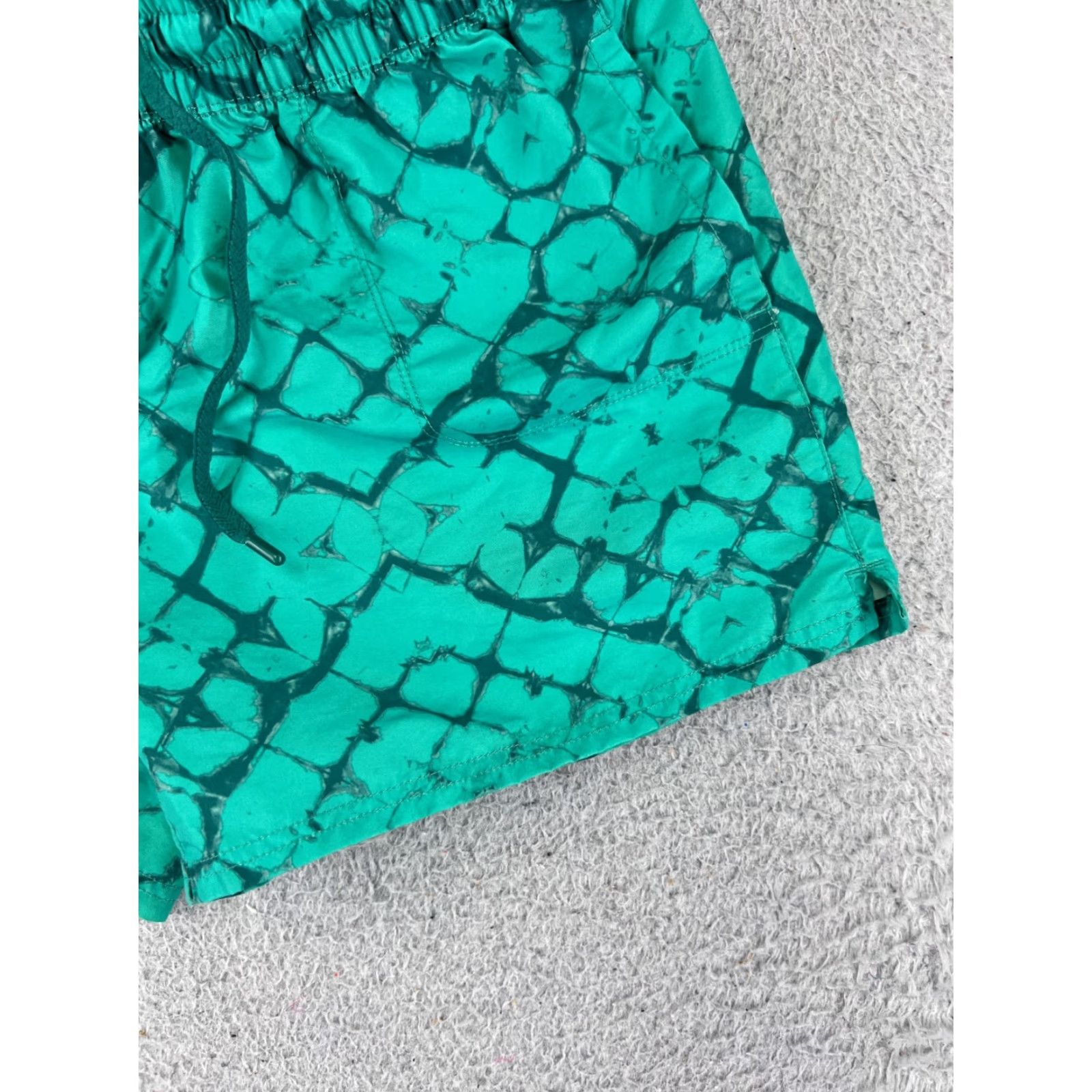 The North Face The North Face Womens Shorts Small Green 100% Nylon Activewear Running Gym Size 28" / US 6 / IT 42 - 2 Thumbnail