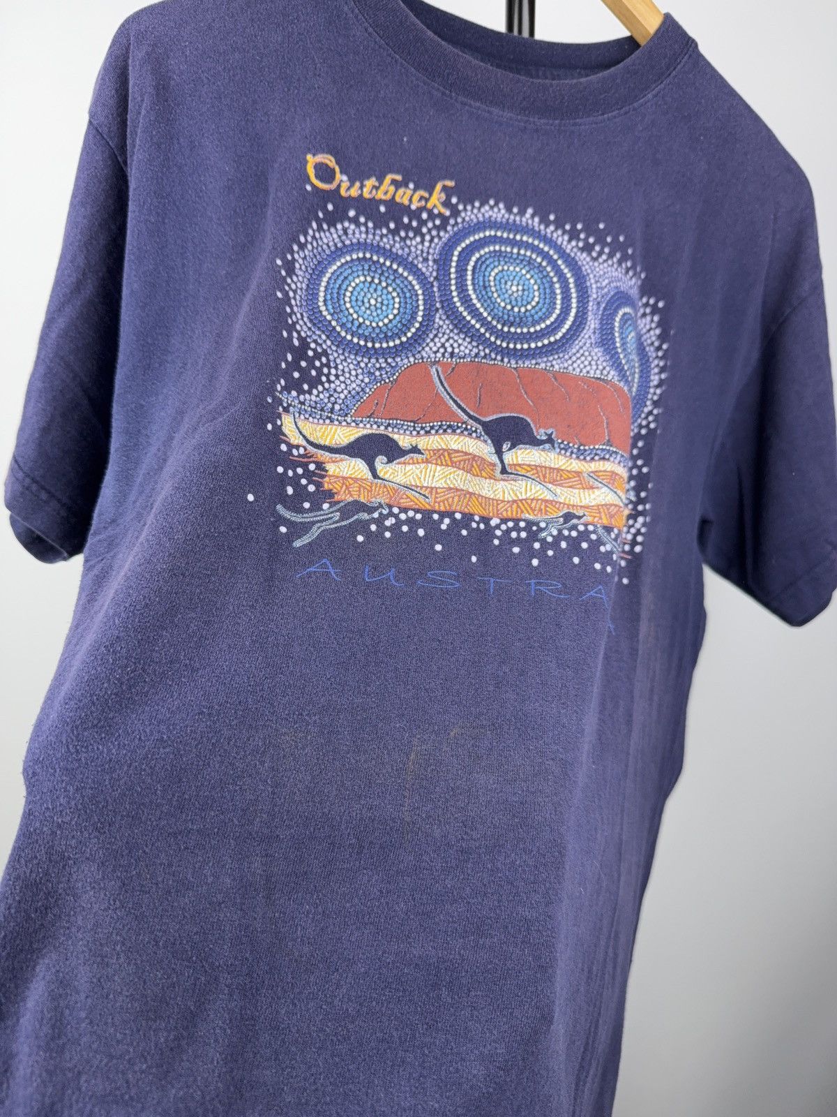 Vintage Vintage 90s Outback Australia Aboriginal Art Kangaroo Tee Size US L / EU 52-54 / 3 - 4 Thumbnail