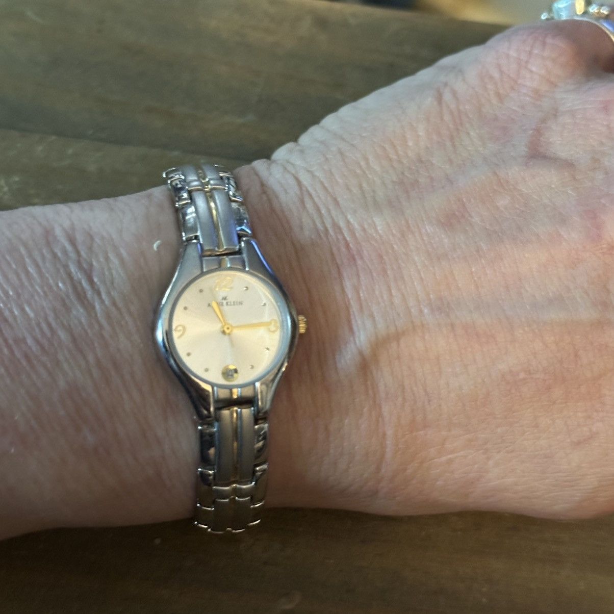 Anne Klein Vintage Anne Klein two tone watch Size ONE SIZE - 6 Thumbnail