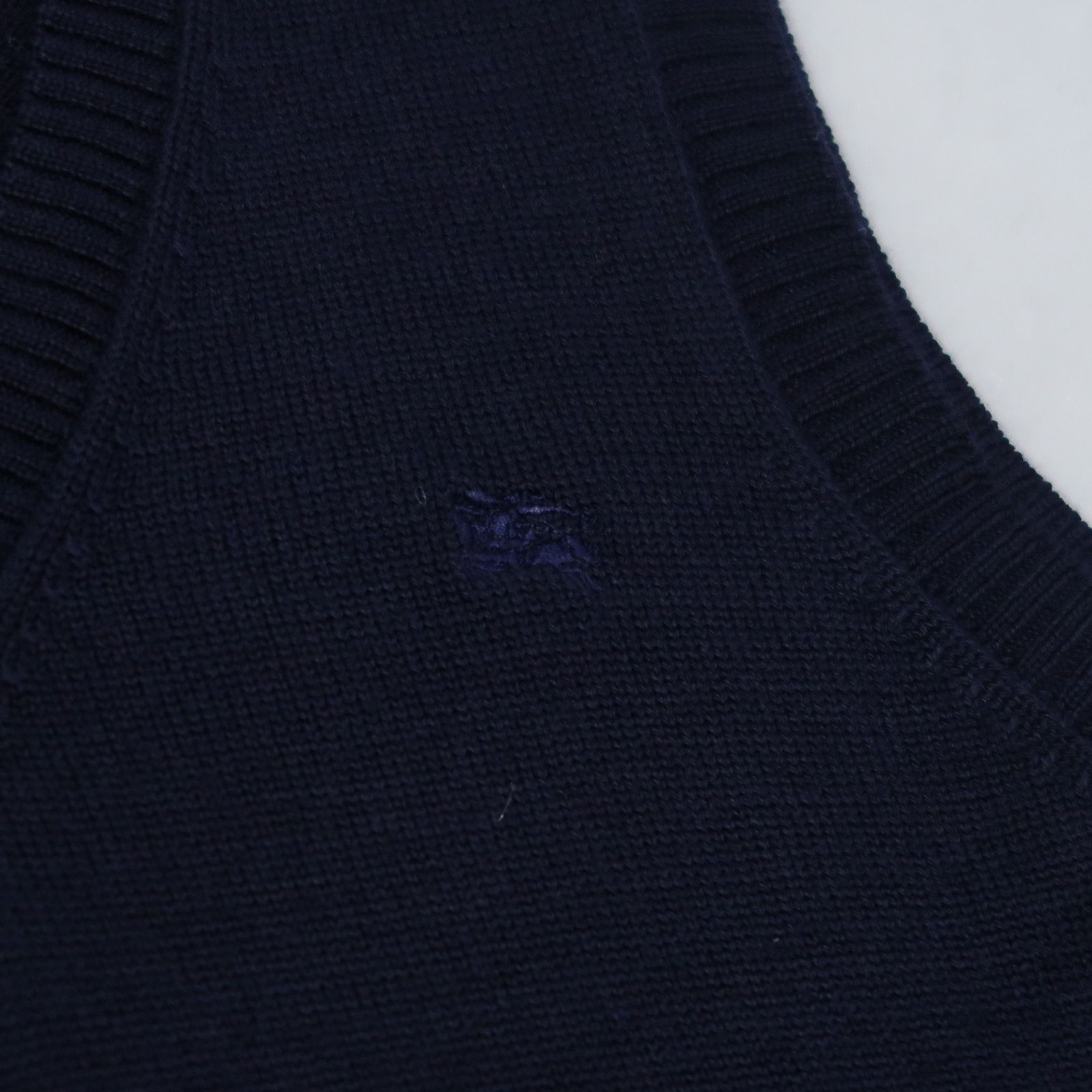 Burberry Vintage 90s Burberry London Navy on Navy Vest Knitwear Size US XS / EU 42 / 0 - 5 Thumbnail