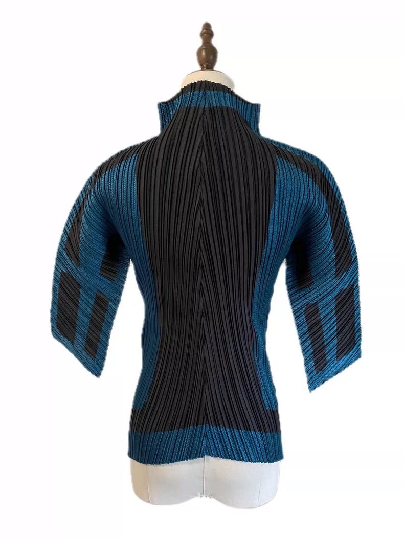 Issey Miyake Issey Miyake size:2 Blue and black short-sleeved top Size M / US 6-8 / IT 42-44 - 2 Thumbnail