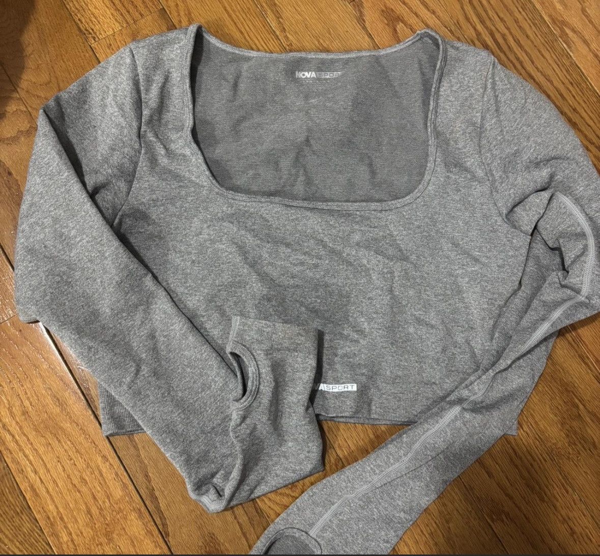 Fashion Nova Fashnion novasport gray long sleeve too Size L / US 10 / IT 46 - 1 Thumbnail
