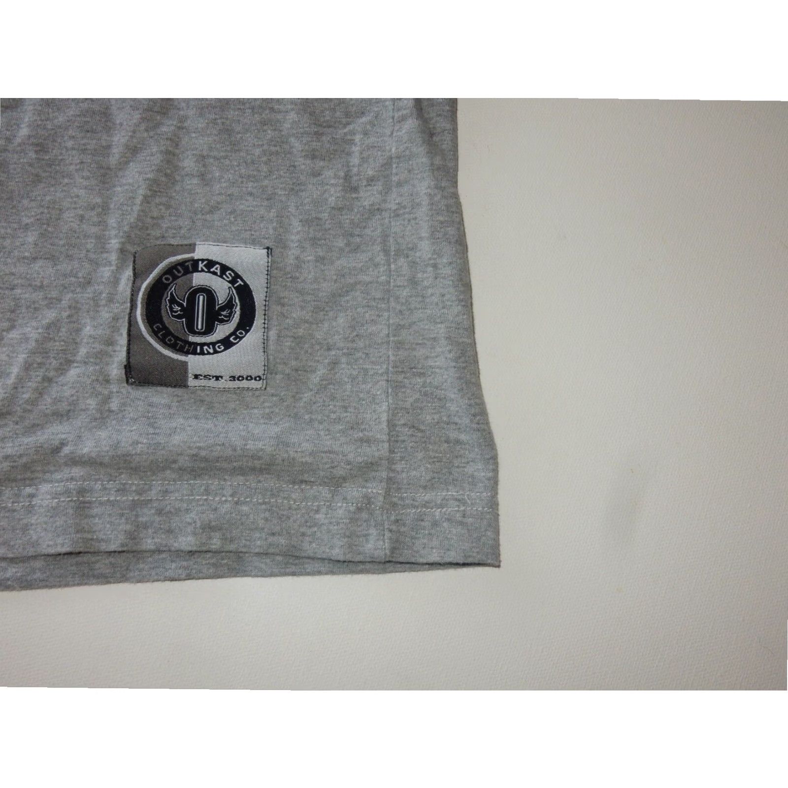 Vintage VINTAGE Outkast Mens Short Sleeve T Shirt Gray Large Size US L / EU 52-54 / 3 - 2 Thumbnail