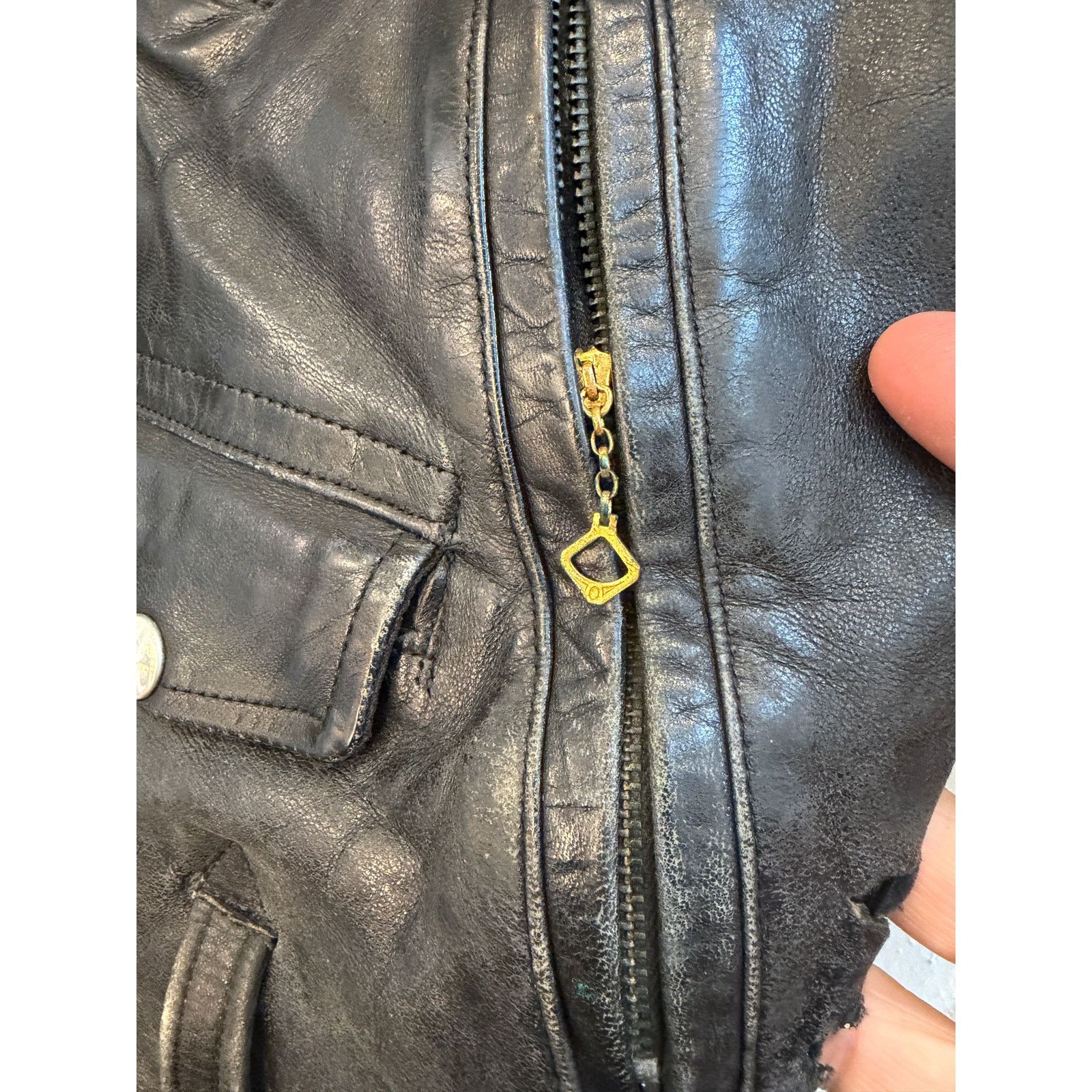 Vintage Vintage Wrecked 60's Leather Moto Biker Jacket Size US S / EU 44-46 / 1 - 7 Thumbnail