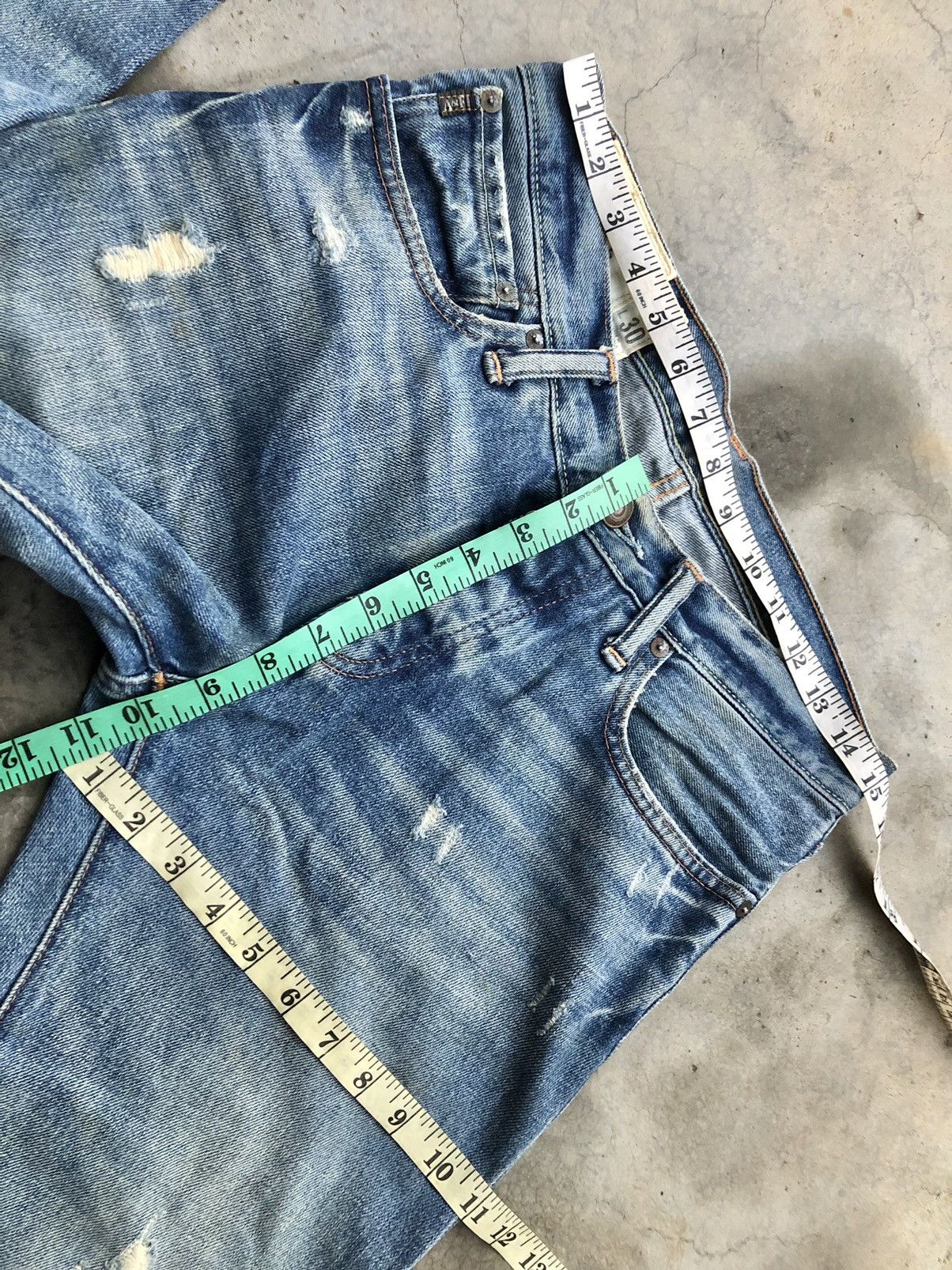 Abercrombie & Fitch BOOTCUT FLARED A&F DISTRESSED DENIM Size US 31 - 10 Thumbnail