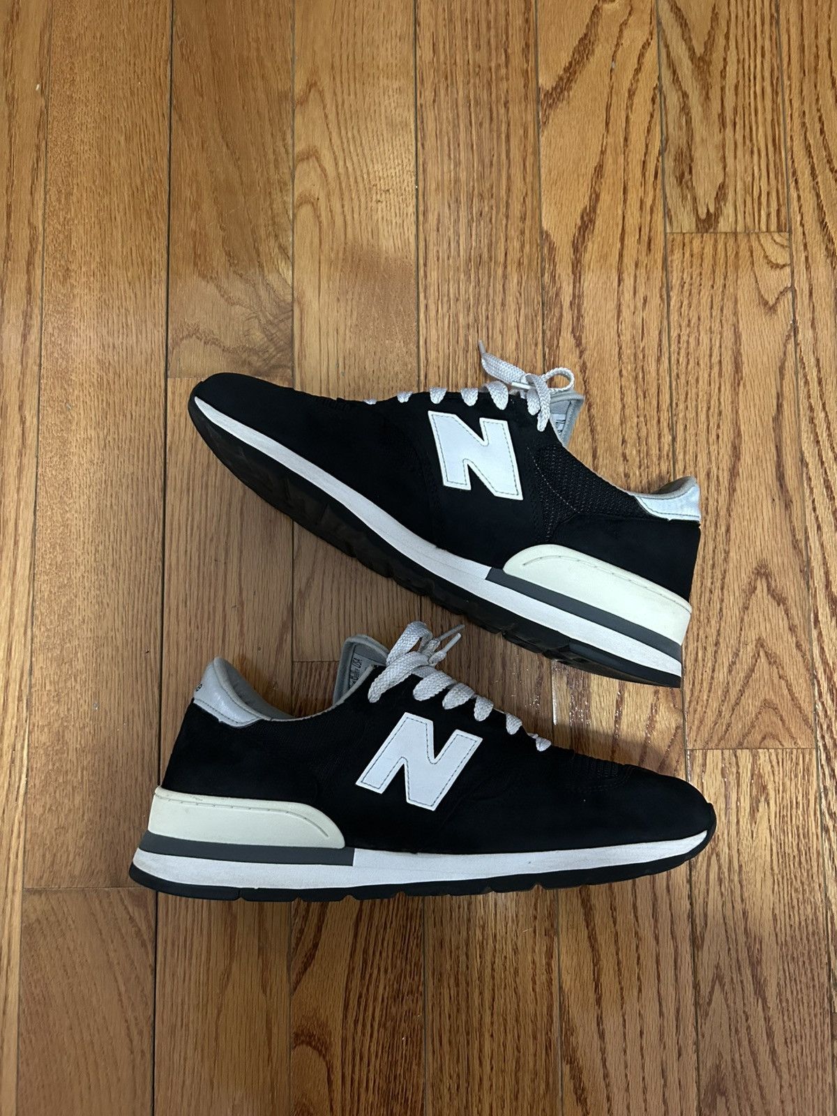 New Balance New Balance 990v1 Size US 11.5 / EU 44-45 - 4 Thumbnail