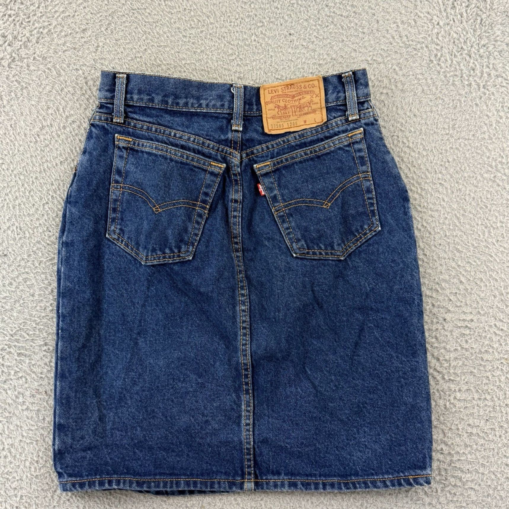 Levi's VINTAGE Levi’s Skirt Women’s 9 Blue Denim High Rise A-Line 80s Boho Jeans Short Womens Size 30" / US 8 / IT 44 - 6 Thumbnail