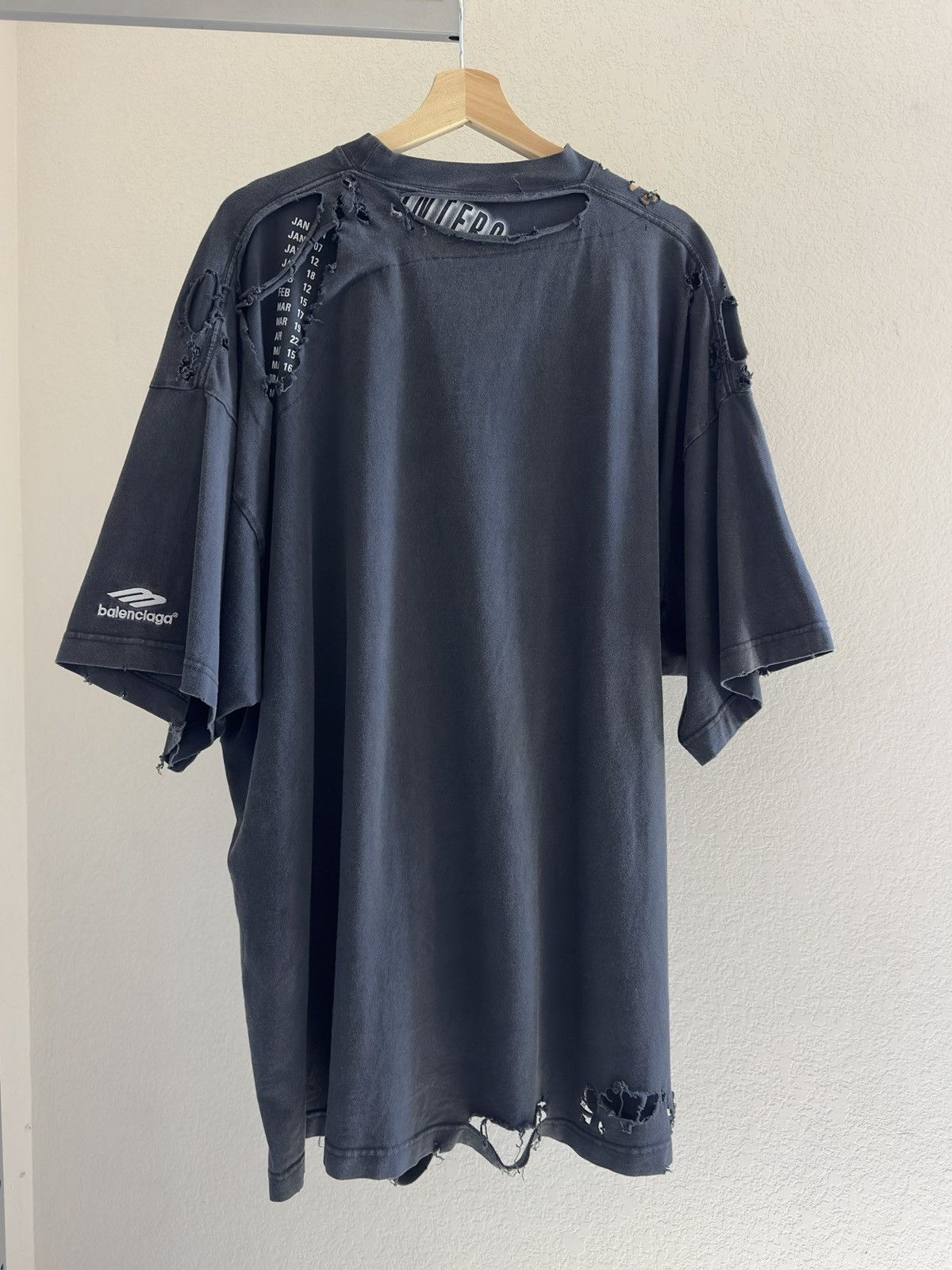 Balenciaga xl safety best sale