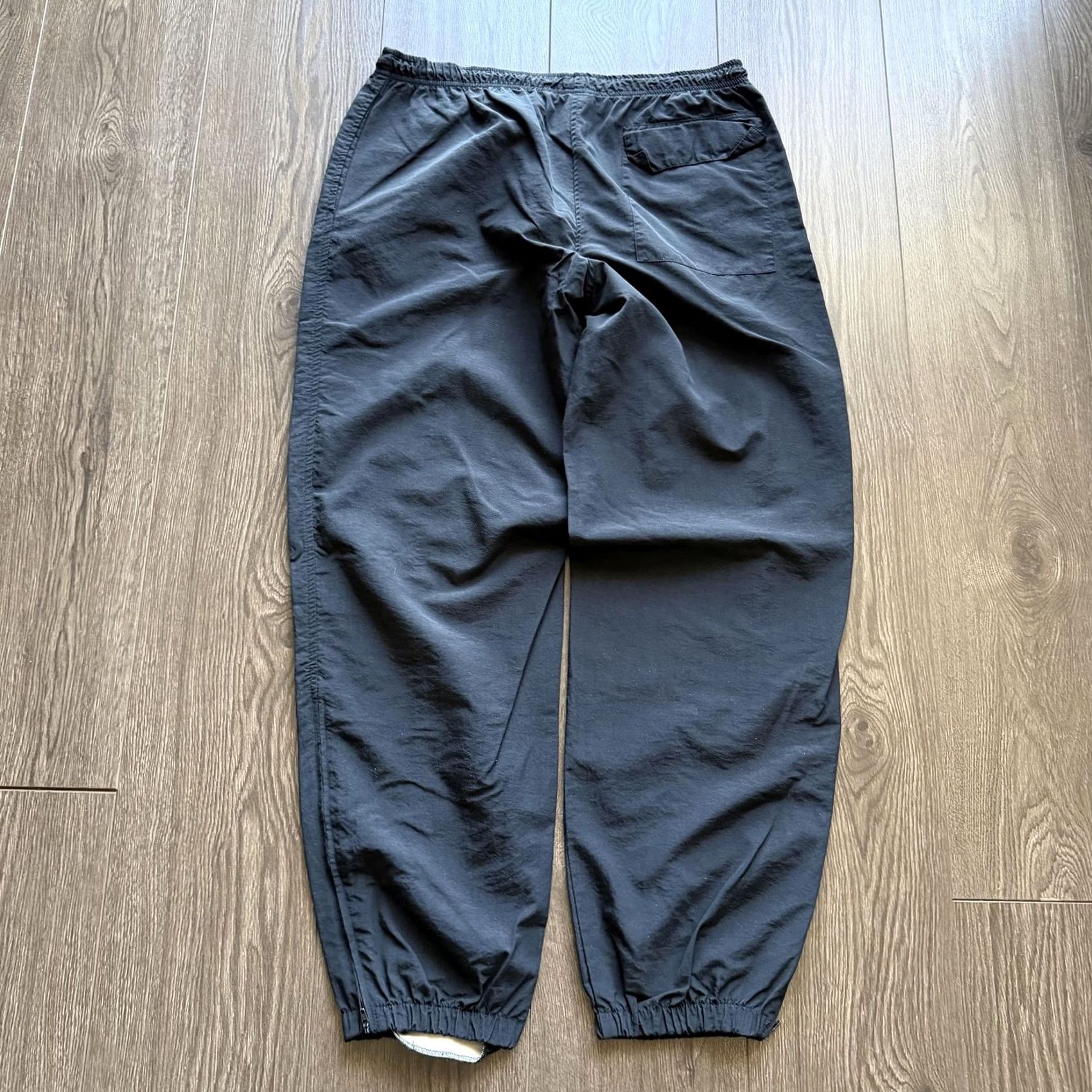 Sideout VINTAGE Sideout Sport Track Pants Medium Black Nylon Jogger Elastic Hem Baggy 90s Y2K Size US 31 - 5 Thumbnail