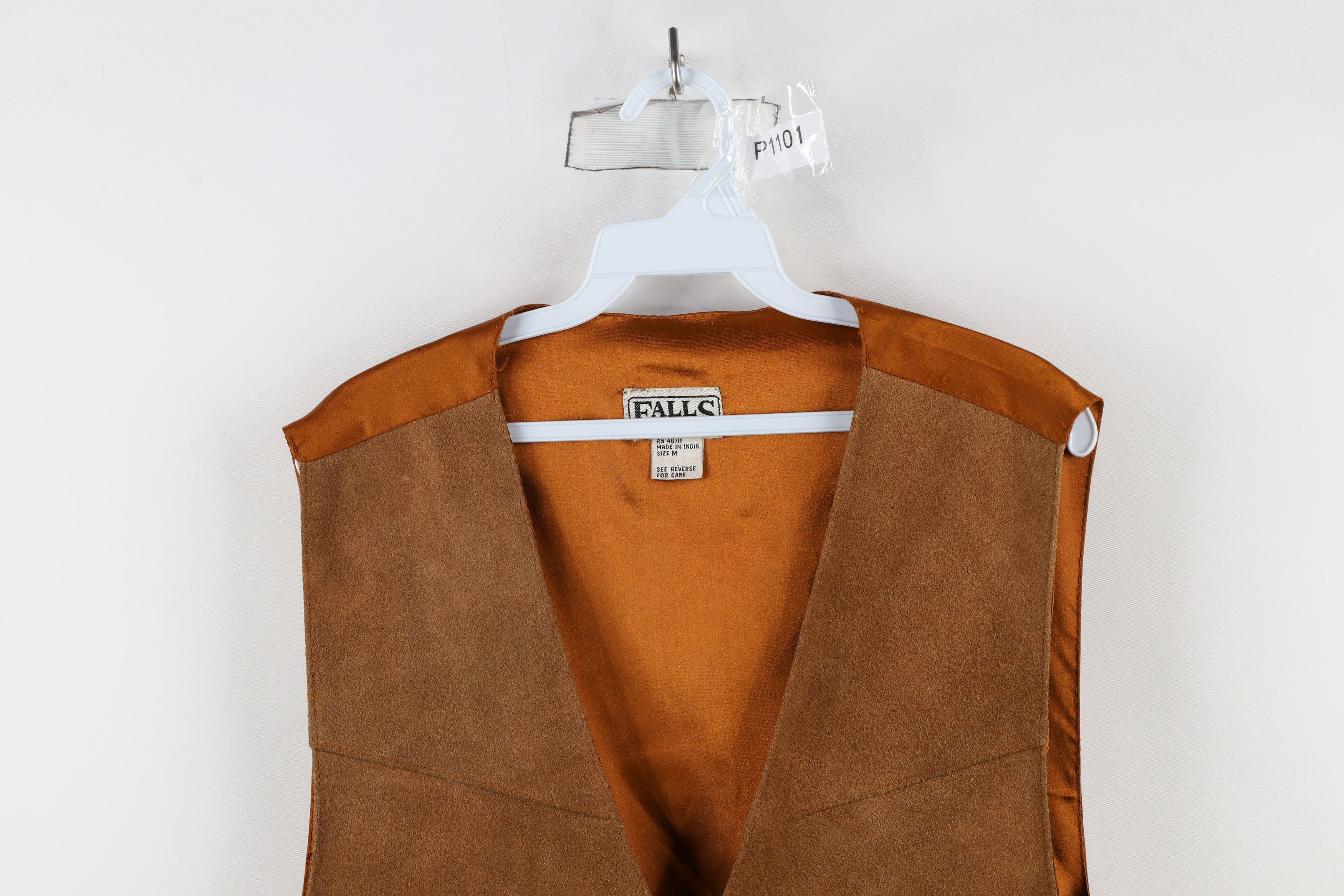 Vintage Vintage 90s Streetwear Buckle Back Suede Leather Vest Jacket Size US M / EU 48-50 / 2 - 2 Thumbnail