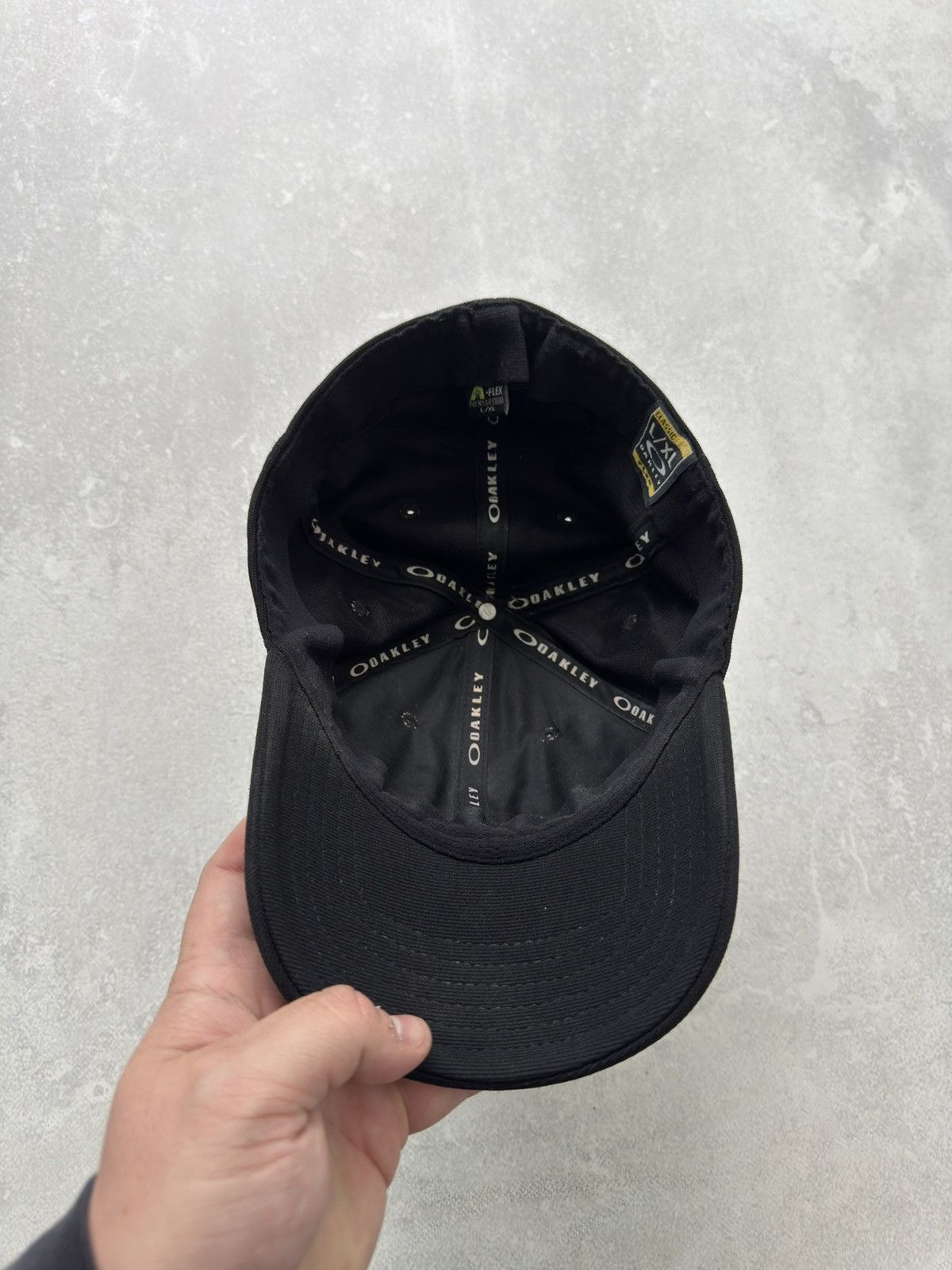 Oakley Vintage Oakley Carbon Plain Logo Flex Outdoor Cap Hat Size ONE SIZE - 9 Thumbnail
