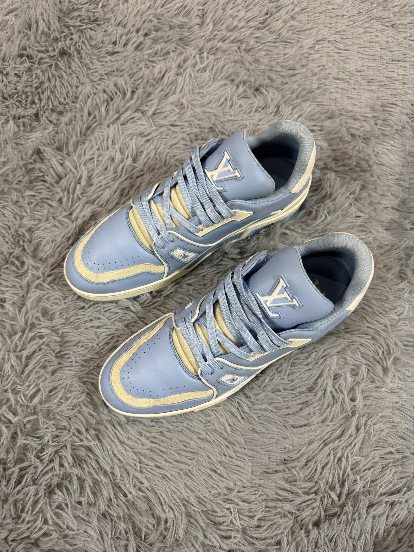 Louis Vuitton Louis Vuitton Training Blue Lowtop Sneakers 9.5 Men Size US 9.5 / EU 42-43 - 1 Thumbnail
