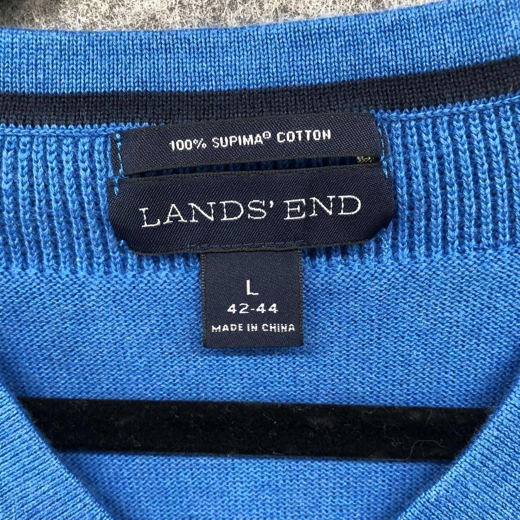 Lands' End Lands' End Mens L Supima Cotton Sweater Blue V-Neck Pullover Lightweight Shirt/ Sweater (43-44) Classic Preppy Size US L / EU 52-54 / 3 - 5 Thumbnail