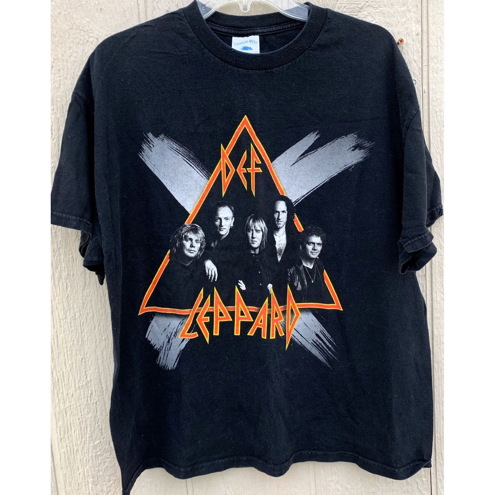 Vintage VINTAGE Def Leppard Tour T Shirt Concert Tee Band XL Black Cotton Graphic Print Mens Size US XL / EU 56 / 4 - 6 Thumbnail