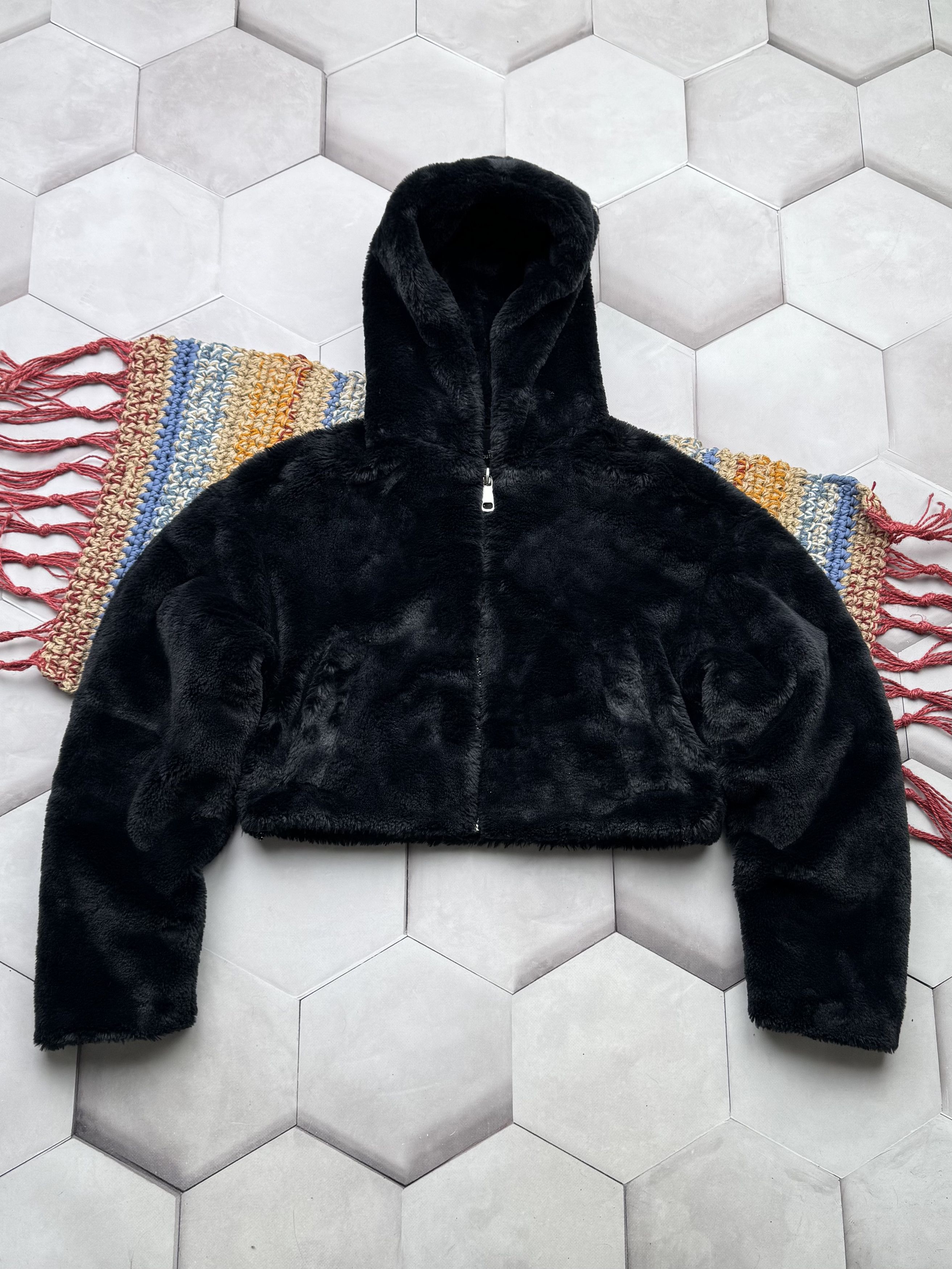 Vintage Vintage Cropped Faux Fur Hooded Jacket (E4) Size M / US 6-8 / IT 42-44 - 1 Thumbnail