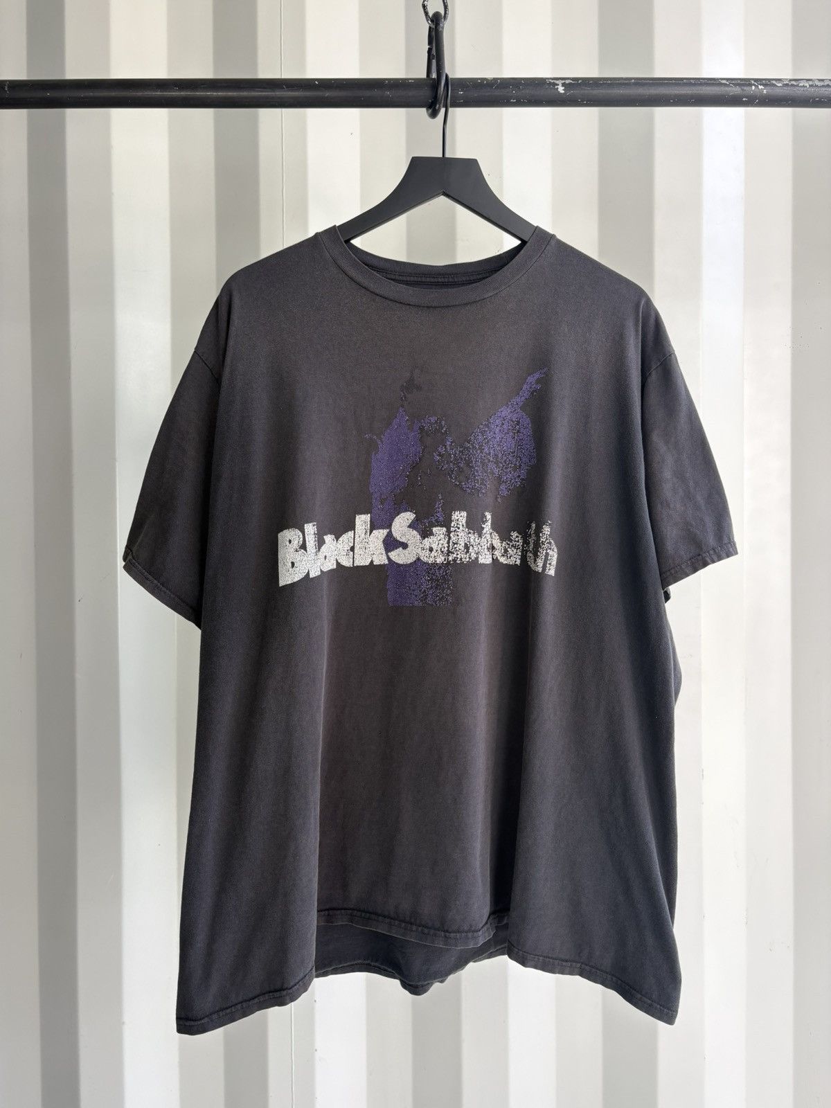 Band Tees Black Sabbath Thrashed Faded Distressed Shirt GRUNGE Band Size US XXL / EU 58 / 5 - 1 Thumbnail