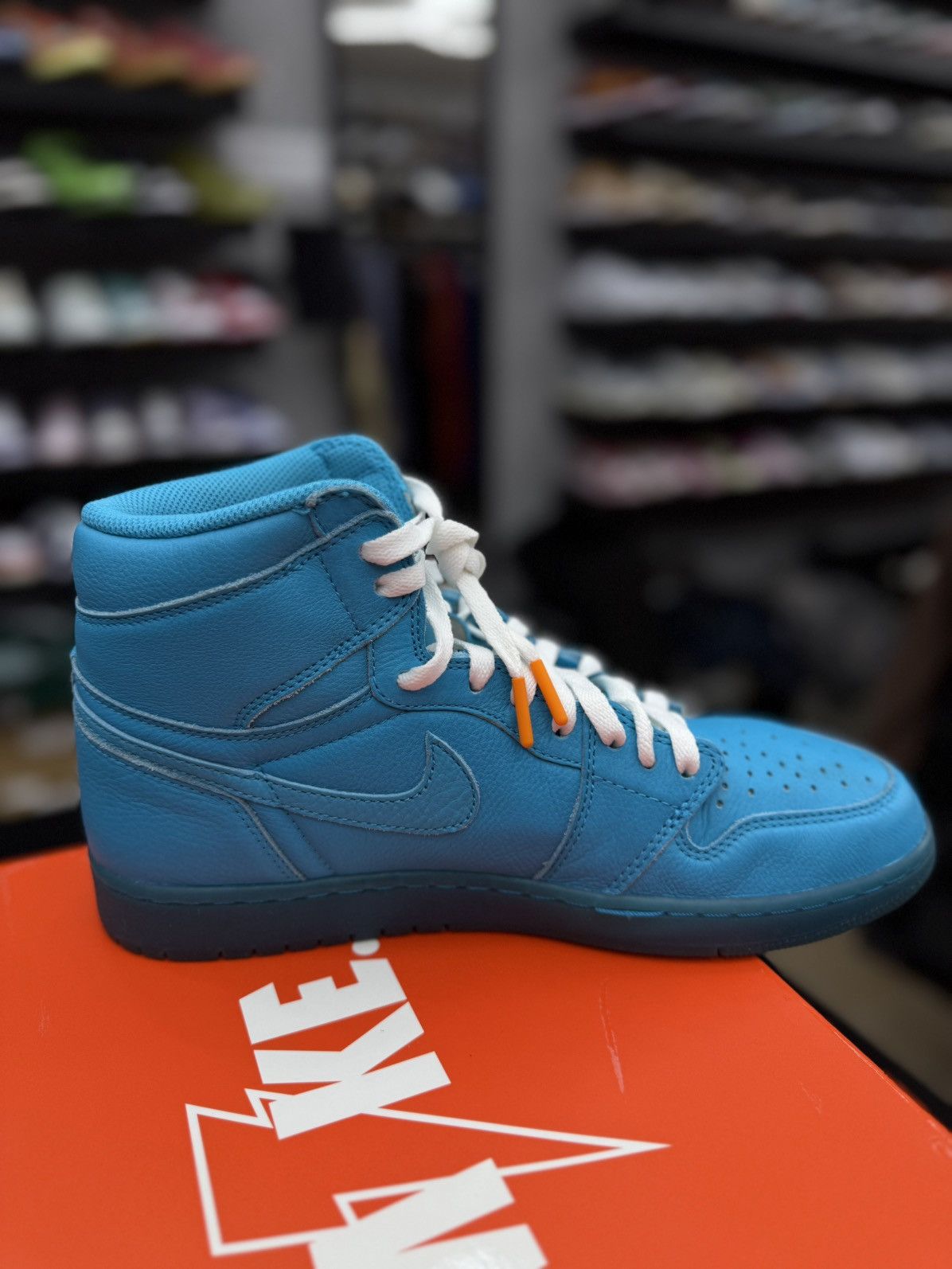 Jordan Brand Jordan 1 Gatorade Blue Lagoon Size 10.5 Pre Owned 🧼 Size US 10.5 / EU 43-44 - 4 Thumbnail