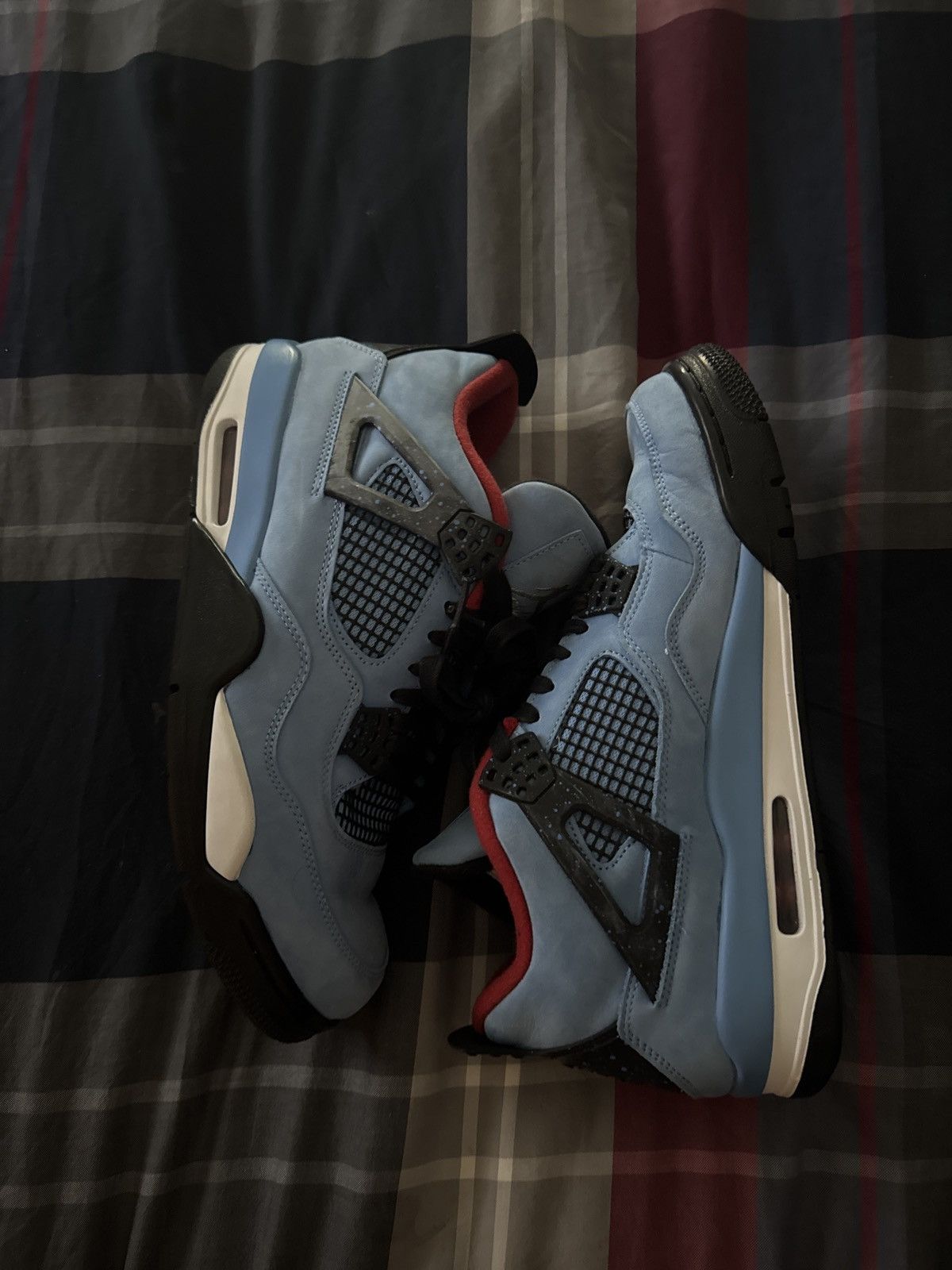 Jordan Brand × Travis Scott Jordan 4 retro travis scott cactus jack Size US 11 / EU 44 - 1 Thumbnail