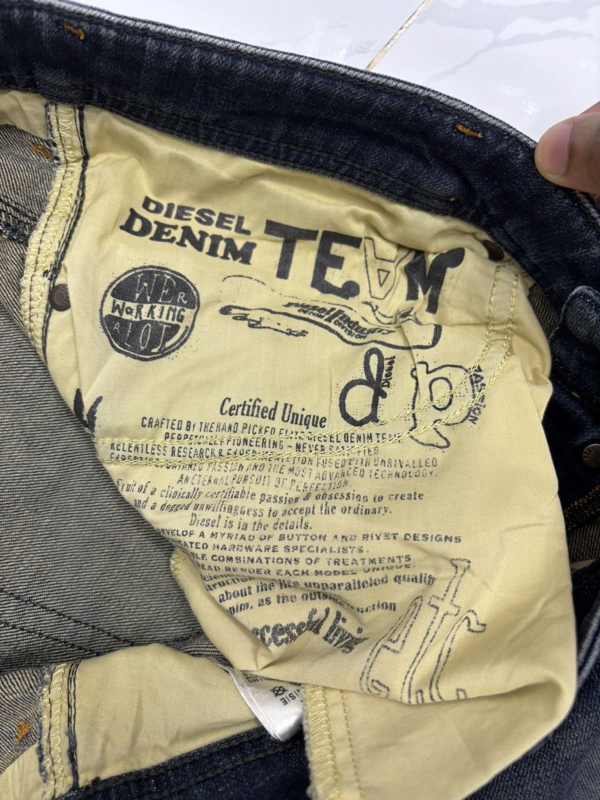 Diesel DIESEL REGULAR SLIM TAPERED DENIM JEANS Size US 32 / EU 48 - 9 Thumbnail