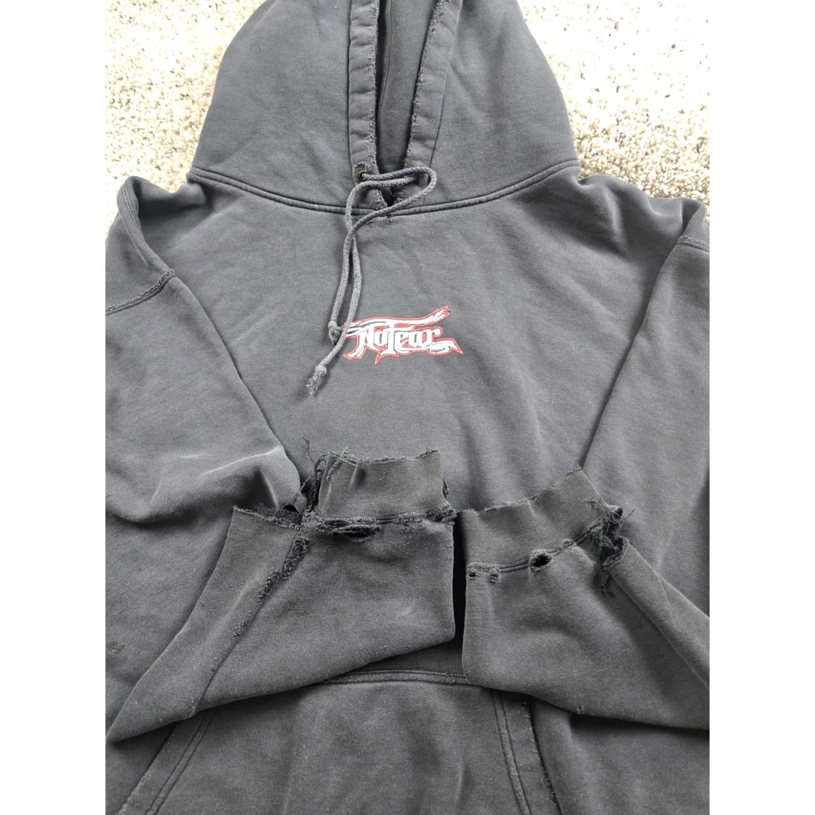 No Fear VINTAGE No Fear Hoodie XL Mens Black Cross Distressed Thrashed Faded Skater Y2K Size US XL / EU 56 / 4 - 7 Thumbnail