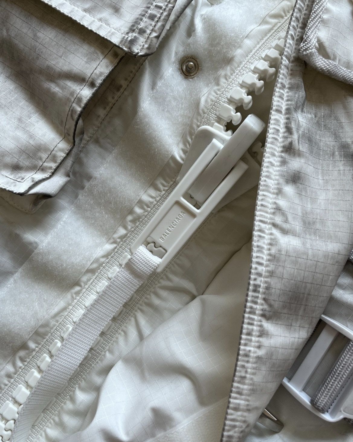 Balenciaga Balenciaga x NASA space parka Size US M / EU 48-50 / 2 - 3 Thumbnail