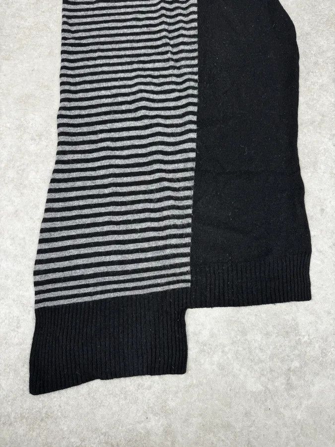 Dolce & Gabbana 2010s Dolce & Gabbana Grey & Black Striped Beanie & Scarf Set Size ONE SIZE - 8 Thumbnail