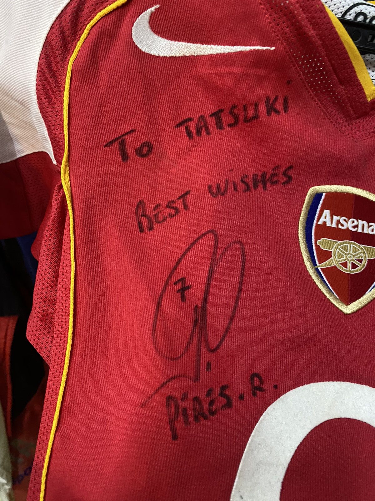 Nike VINTAGE Nike Arsenal Football Signed By Robert Pires Size US XS / EU 42 / 0 - 3 Thumbnail