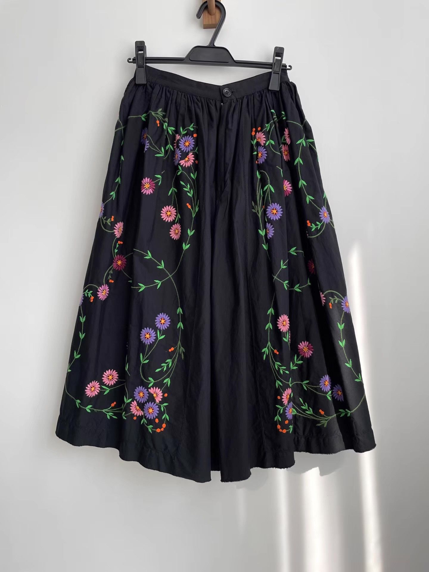 Comme des Garcons Comme des Garçons CDG Tricot Embroidered Skirt Pants Ｑ24 Size 32" / US 10 / IT 46 - 1 Thumbnail