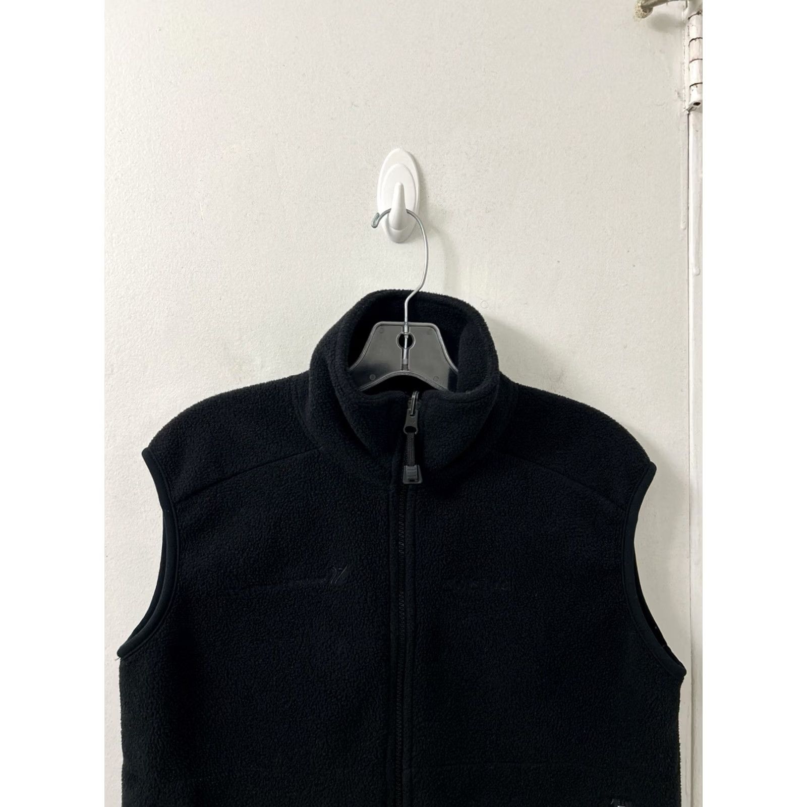 Vintage Solstice Polartec Fleece Vest Womens Small Black Full Zip USA Made Hiking Vest Solstice Logo Zipper Pocket Womens Activewear Vest Size S / US 4 / IT 40 - 2 Thumbnail