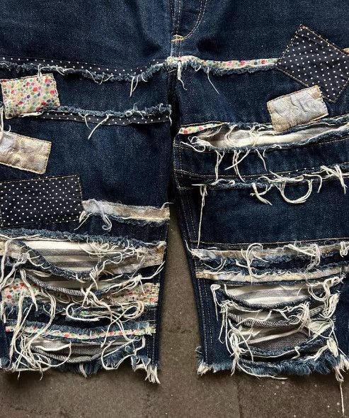 Nozomi Ishiguro Nozomi Ishiguro Distressed Patchwork Denim Shorts Size US 40 / EU 56 - 4 Thumbnail