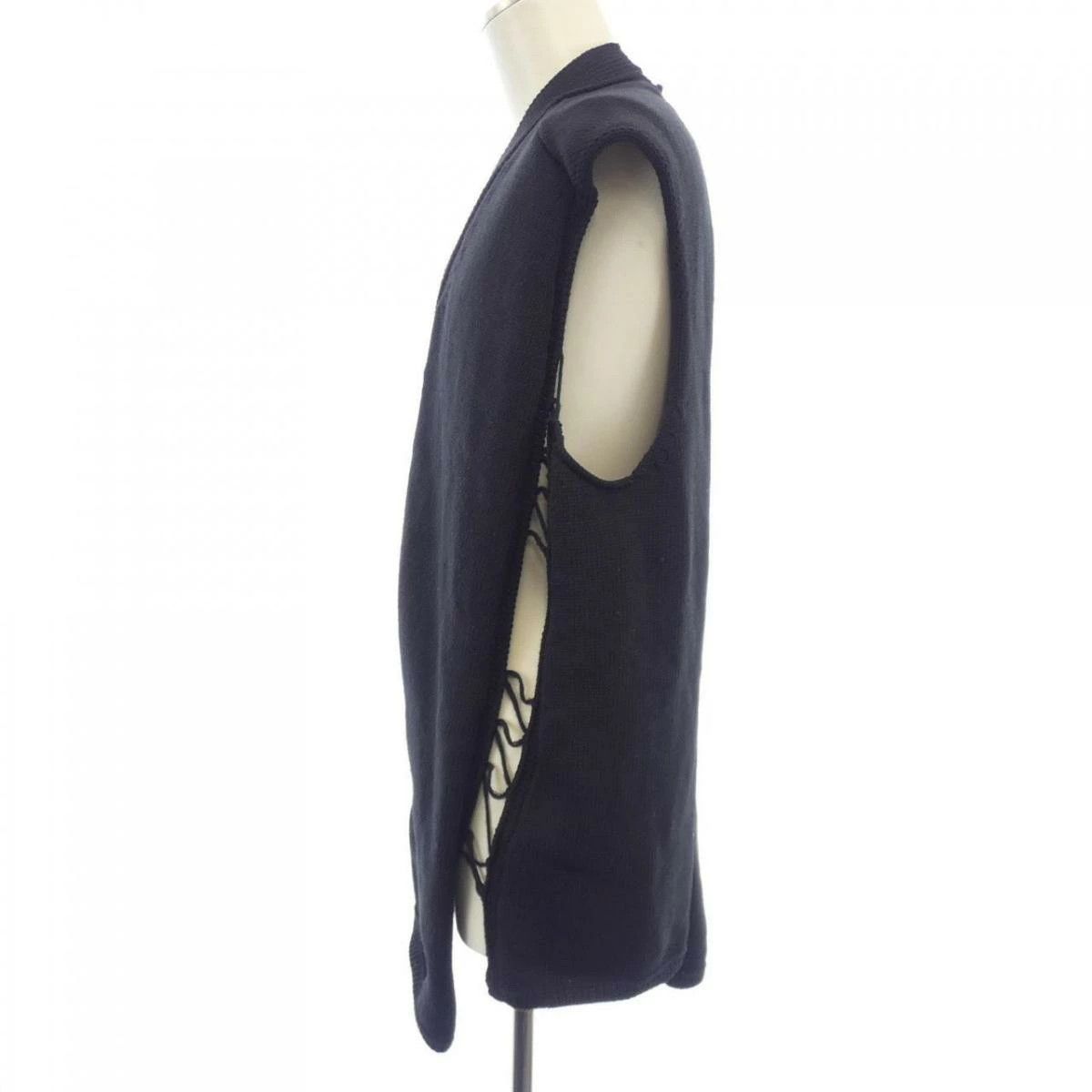 Comme des Garcons Homme Plus Vest Polyester V-neck Plain Button Up Black Size US S / EU 44-46 / 1 - 3 Thumbnail