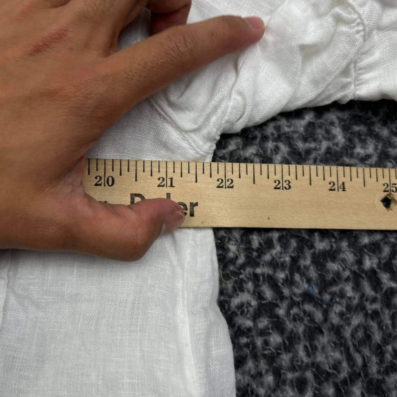 Zara Zara Button Up Shirt Women XS White Collared Crop Linen Size XS / US 0-2 / IT 36-38 - 5 Thumbnail