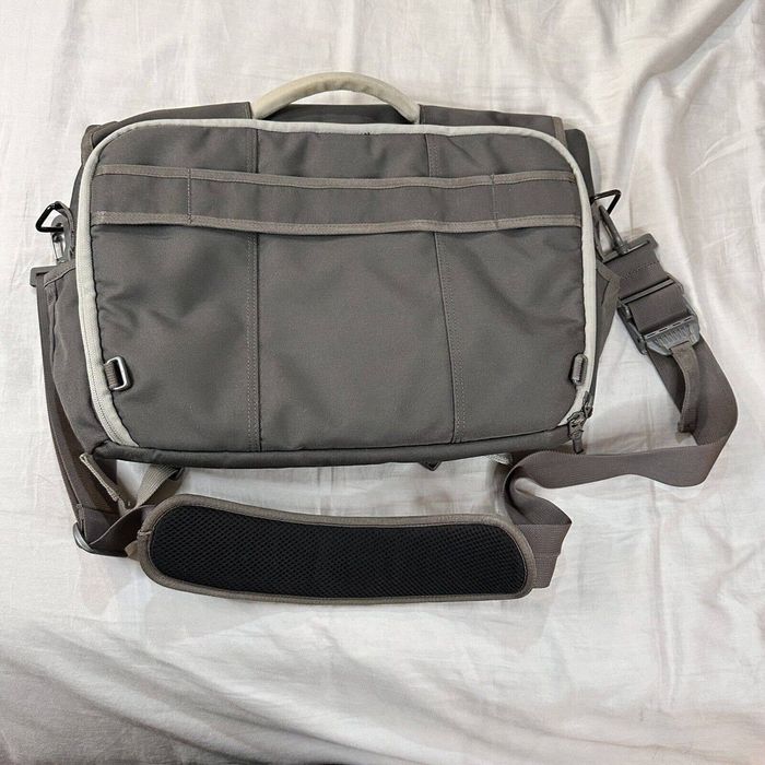 Timbuk2 timbuk2 messenger bag gray Crossbody Sling Laptop Book Bag ...