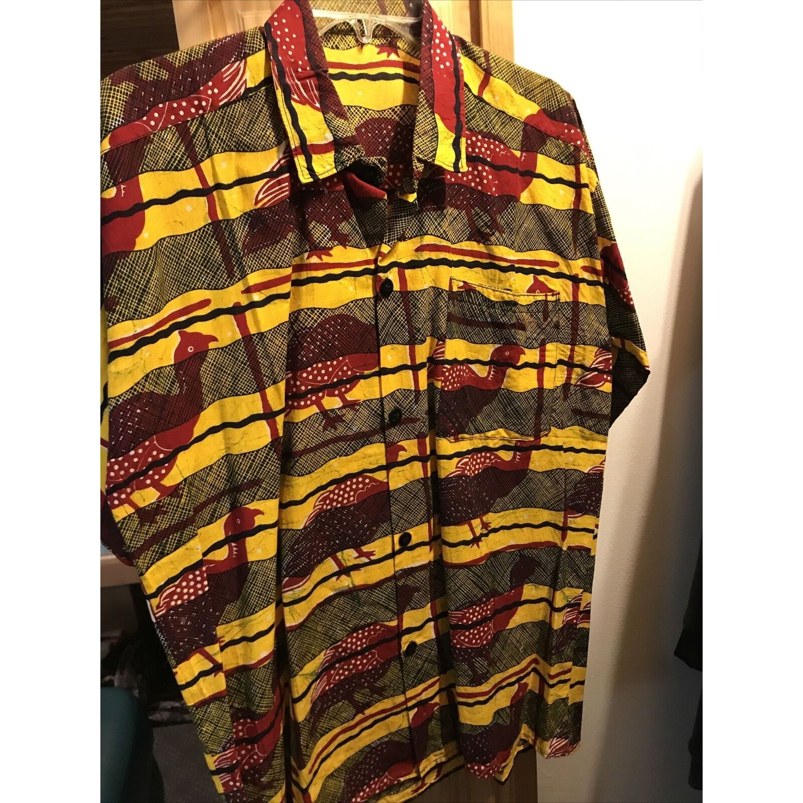Other Vintage Mens L Yellow Striped Red Bird Print button Up Shirt Size US L / EU 52-54 / 3 - 12 Thumbnail