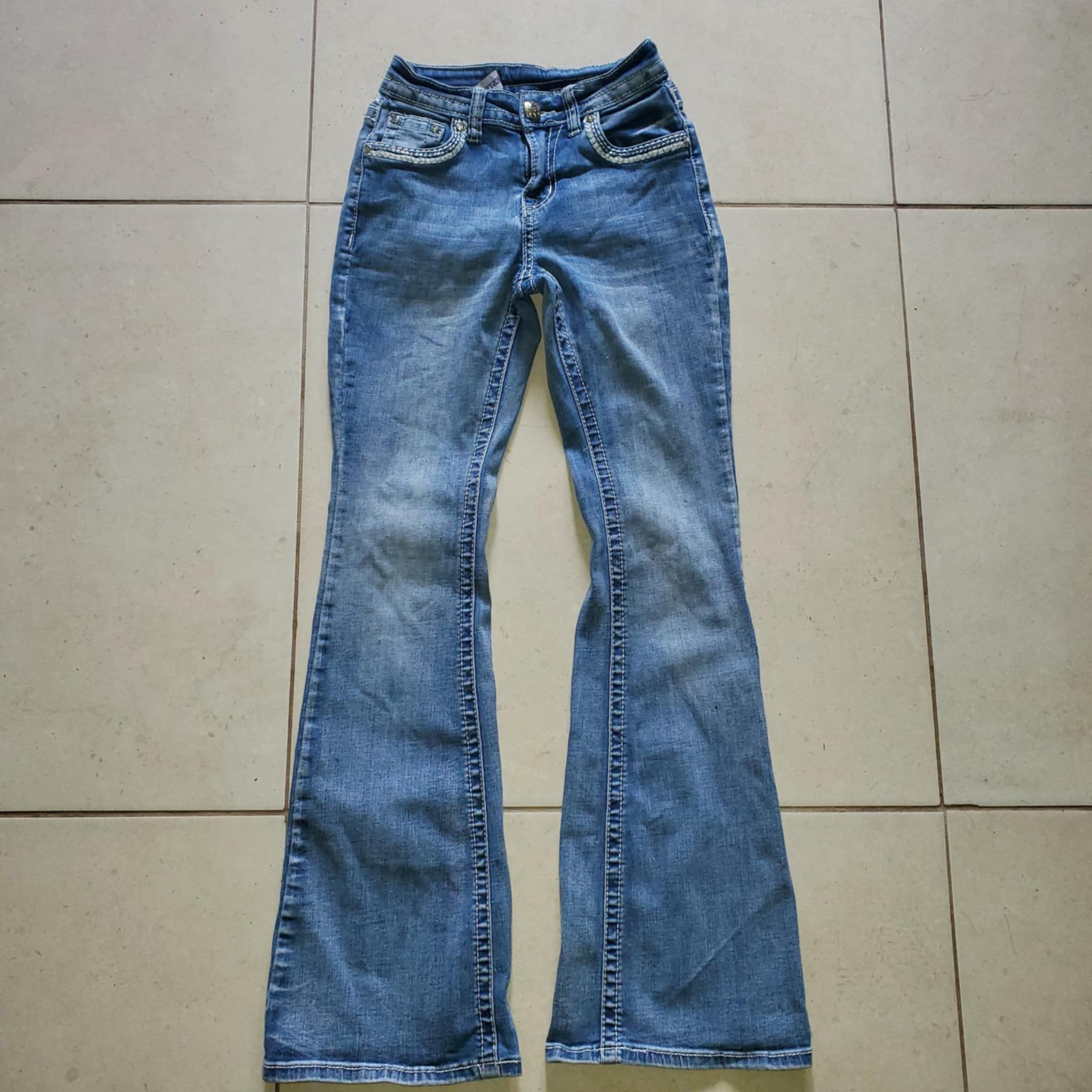 Rock Revival Westfield Eagle Jeans Blue Flared Mid Rise Rhinestones Size 24" / US 00 / IT 34 - 9 Thumbnail