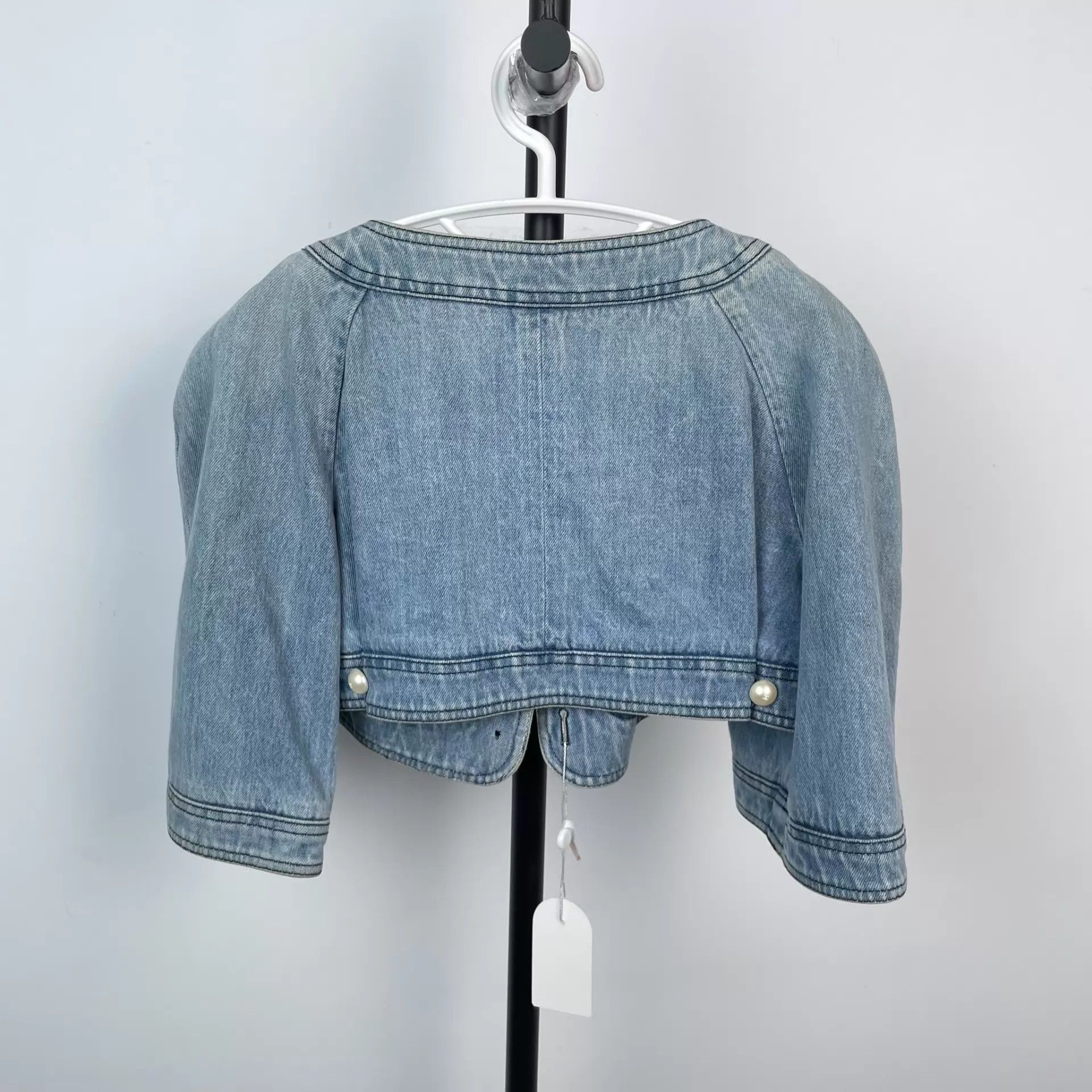 Chanel Chanel Short Denim Jacket Pearl Buttons Size S / US 4 / IT 40 - 2 Thumbnail